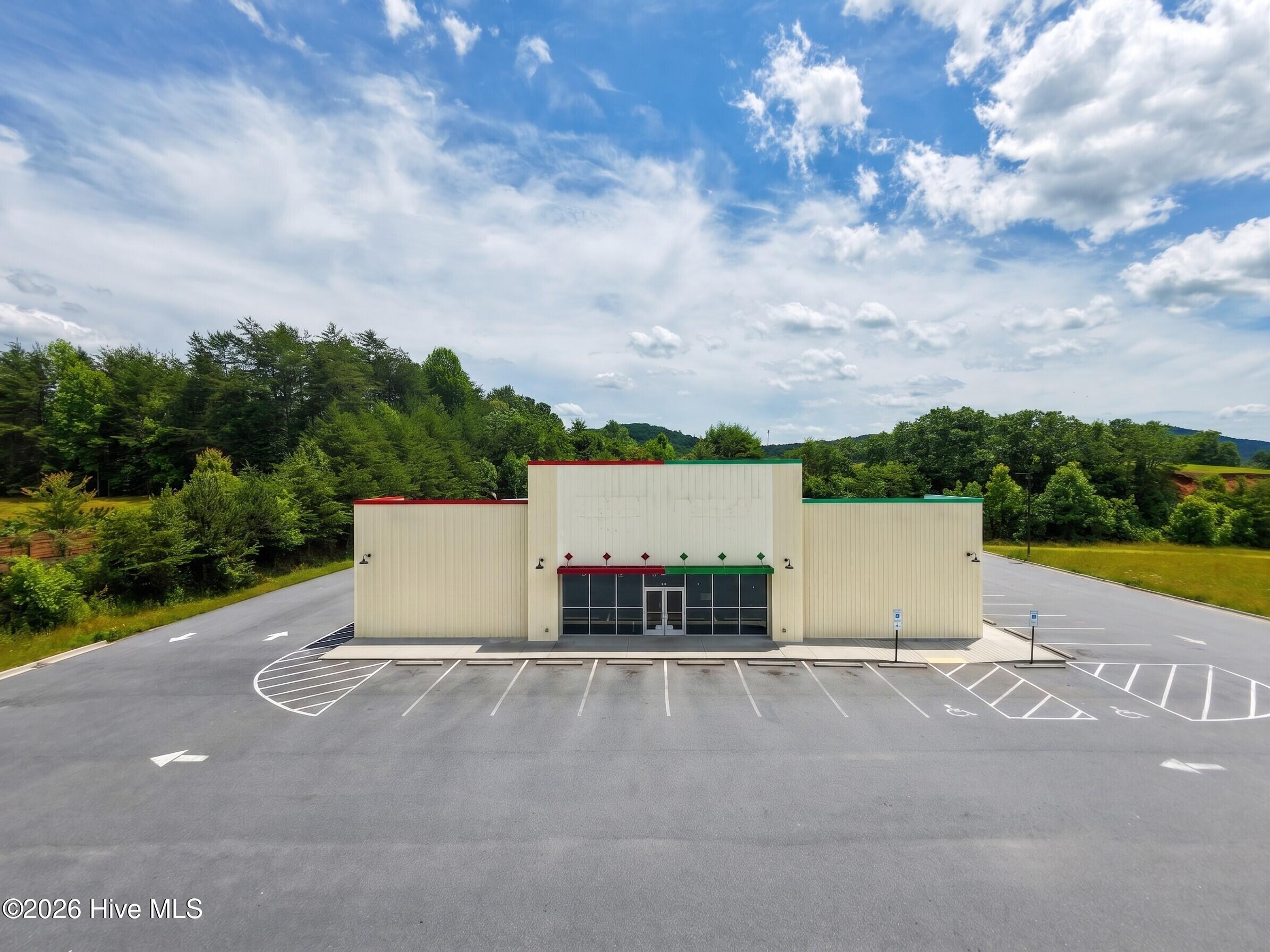 104 Hwy 64 E — photo