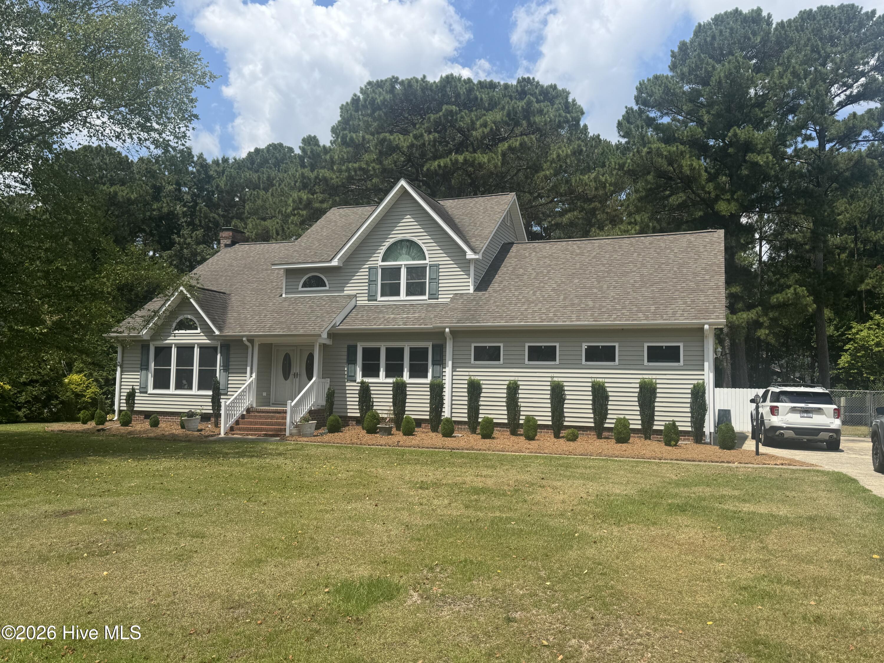 127 Squire Drive — photo