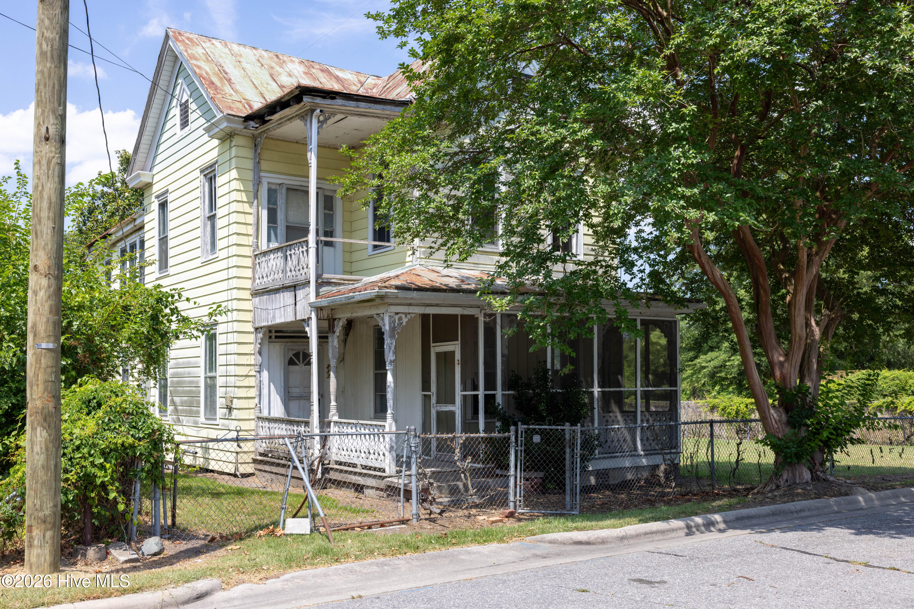 217 E Gale Street — photo