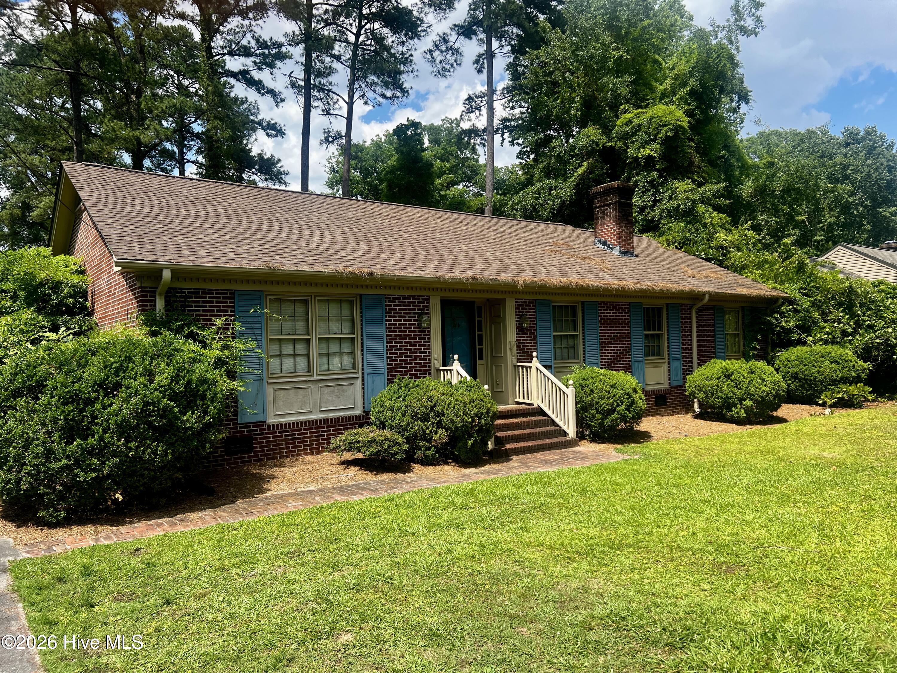 308 Forest Hills Road NW — photo