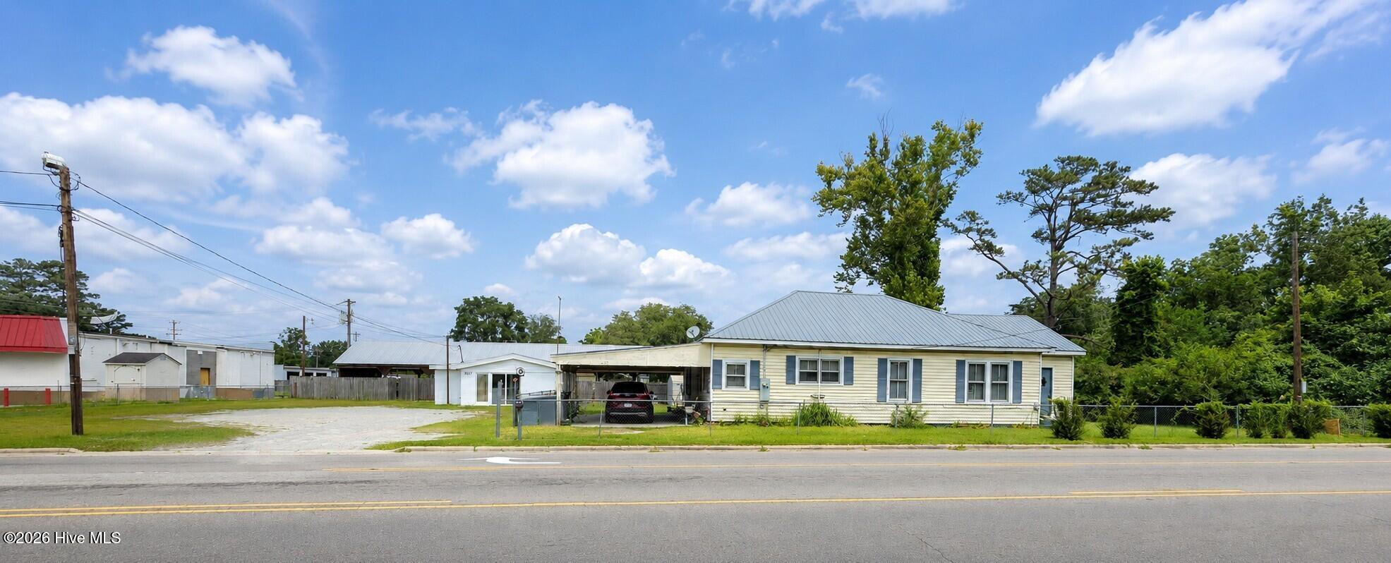 4009 Holly Shelter Road — photo