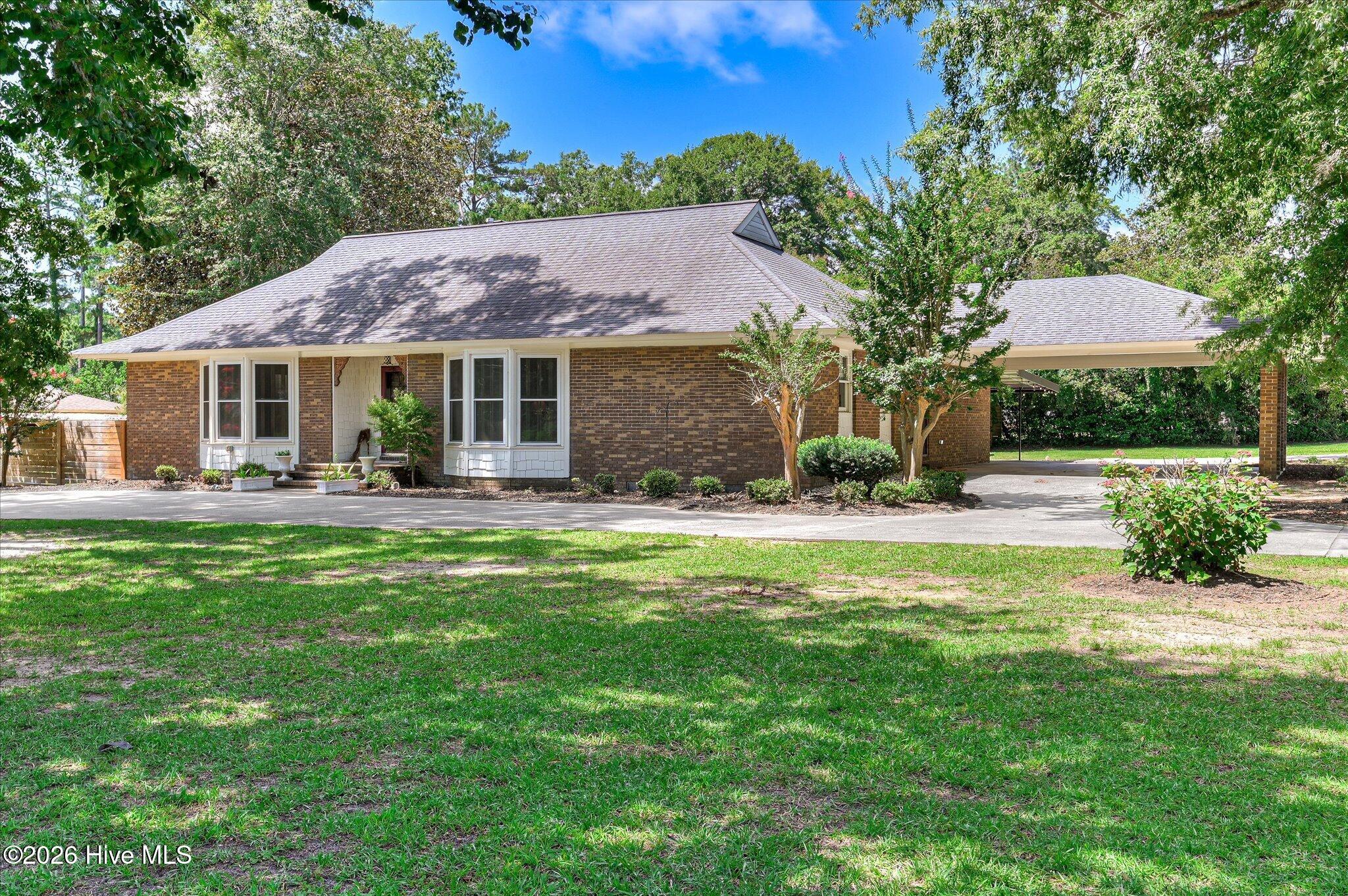 415 Victory Drive — photo