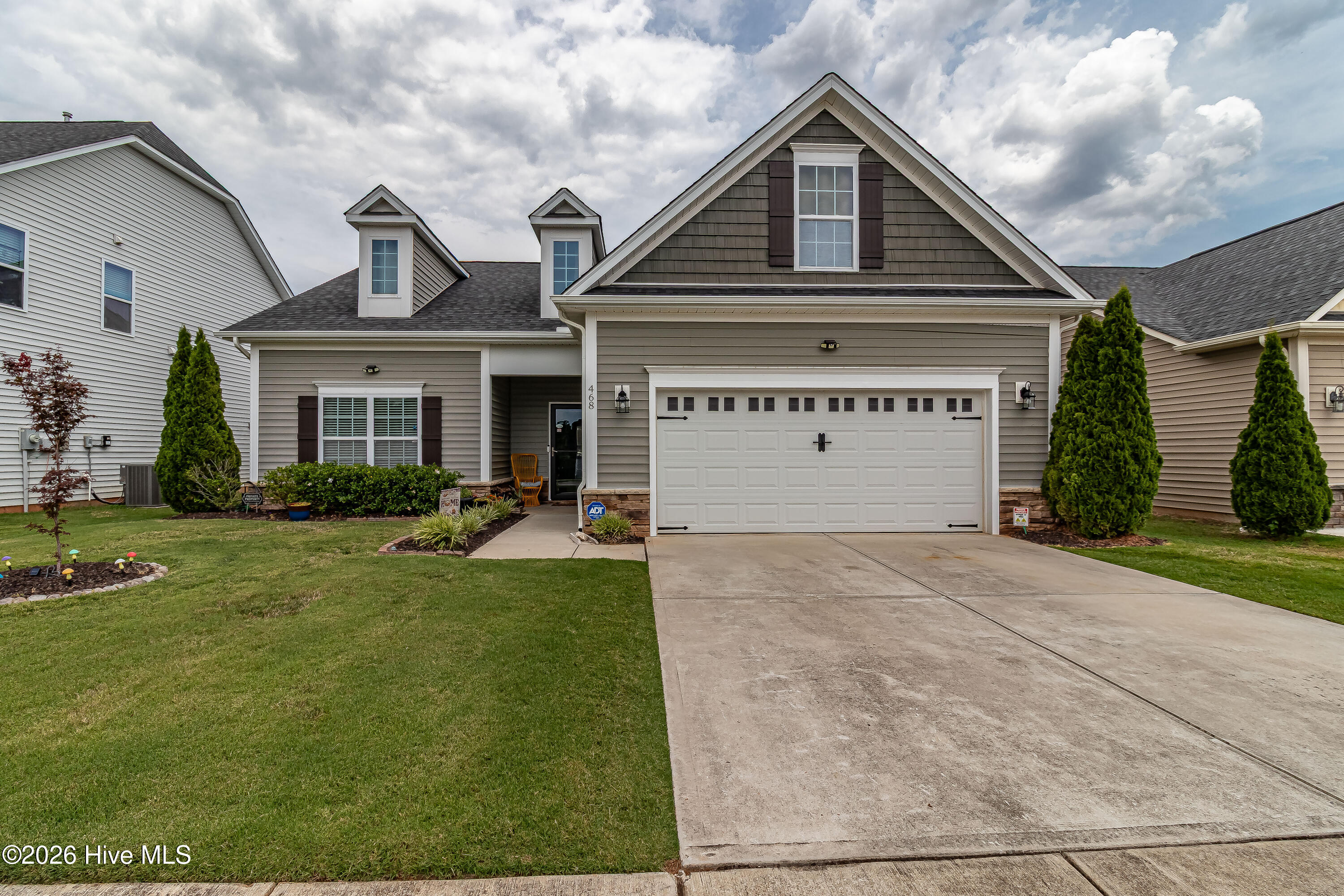 468 Lakemont Drive — photo