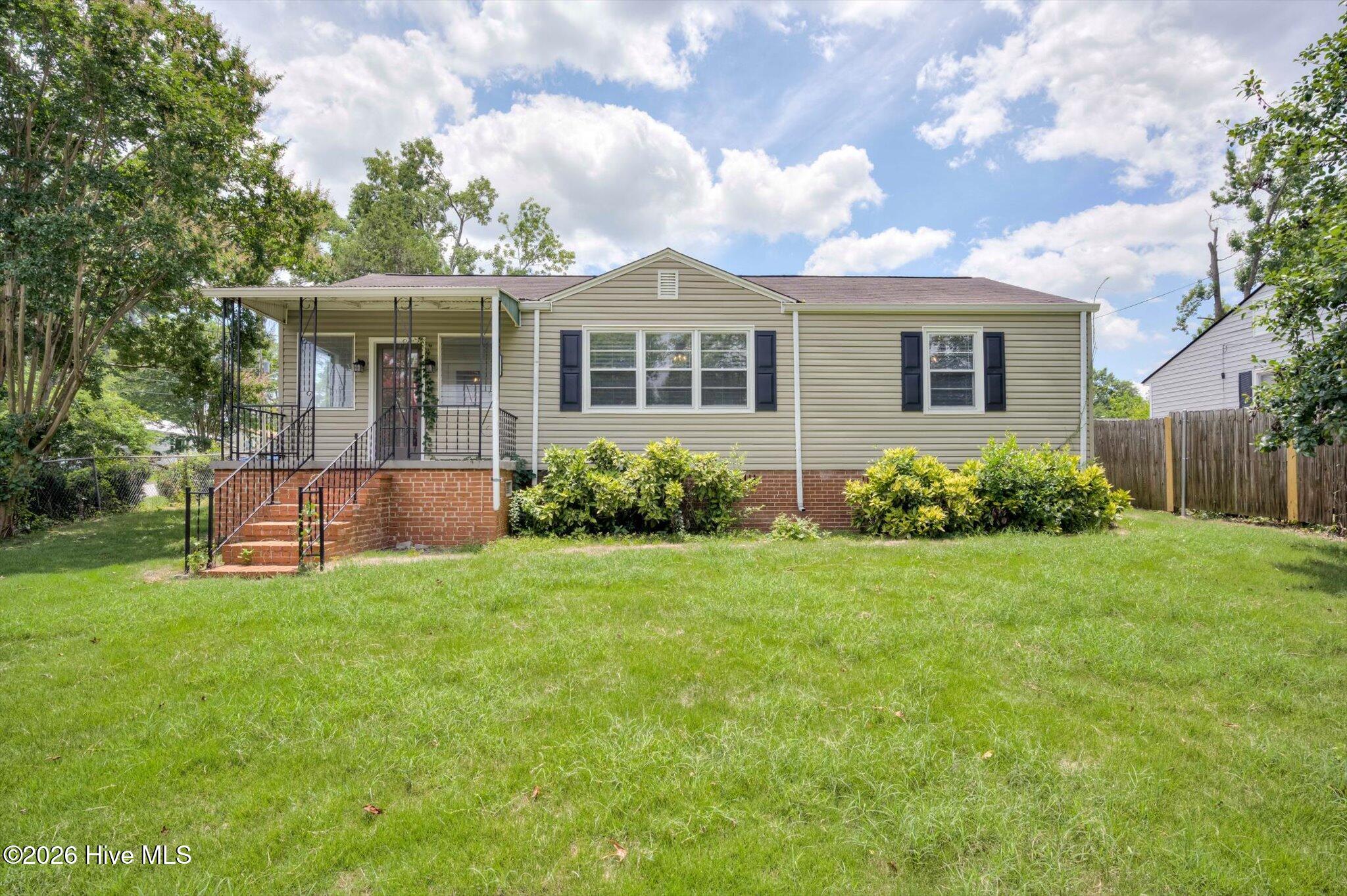 3210 York Drive — photo
