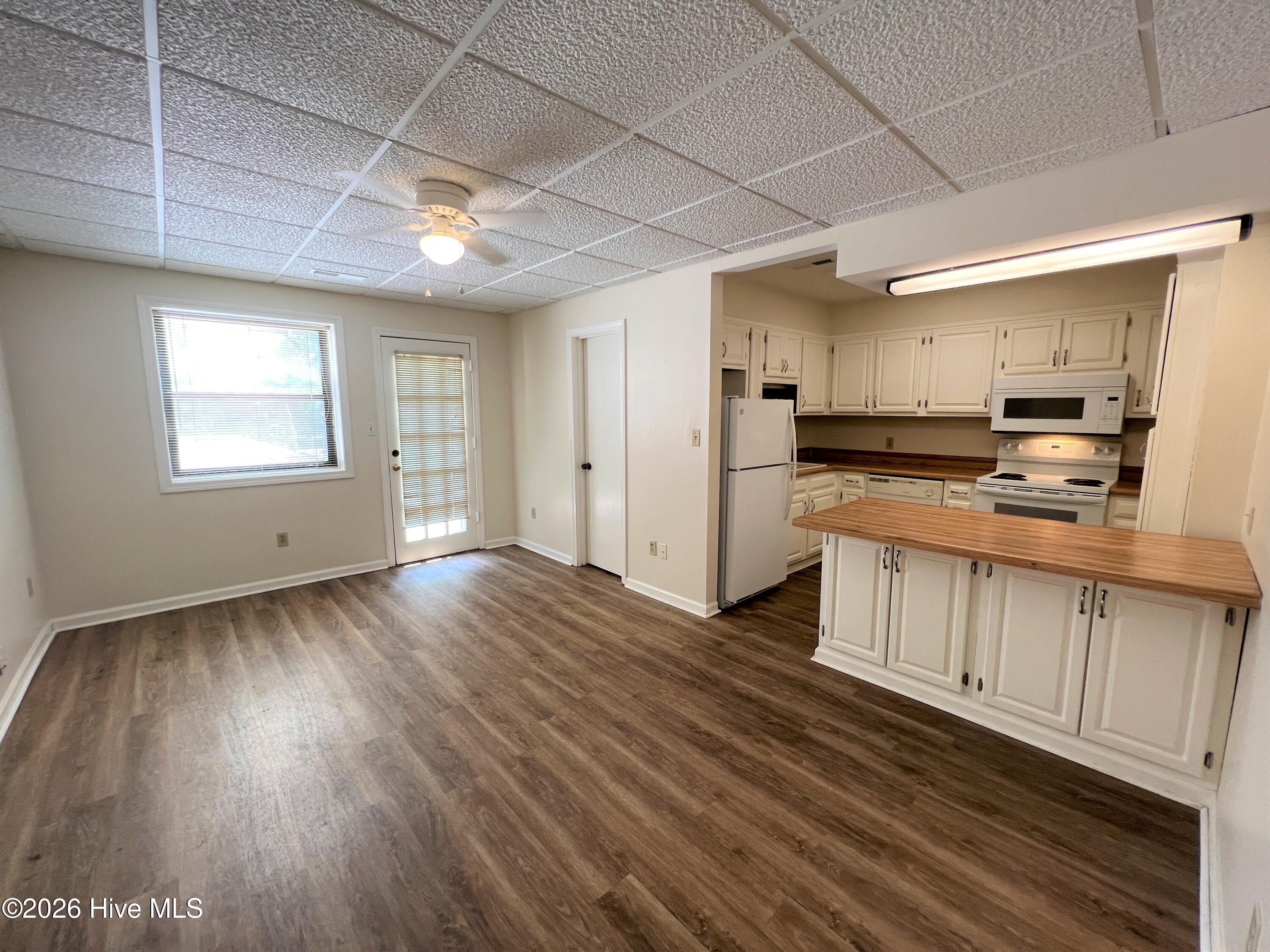 1221 Riverside Avenue 207 — photo
