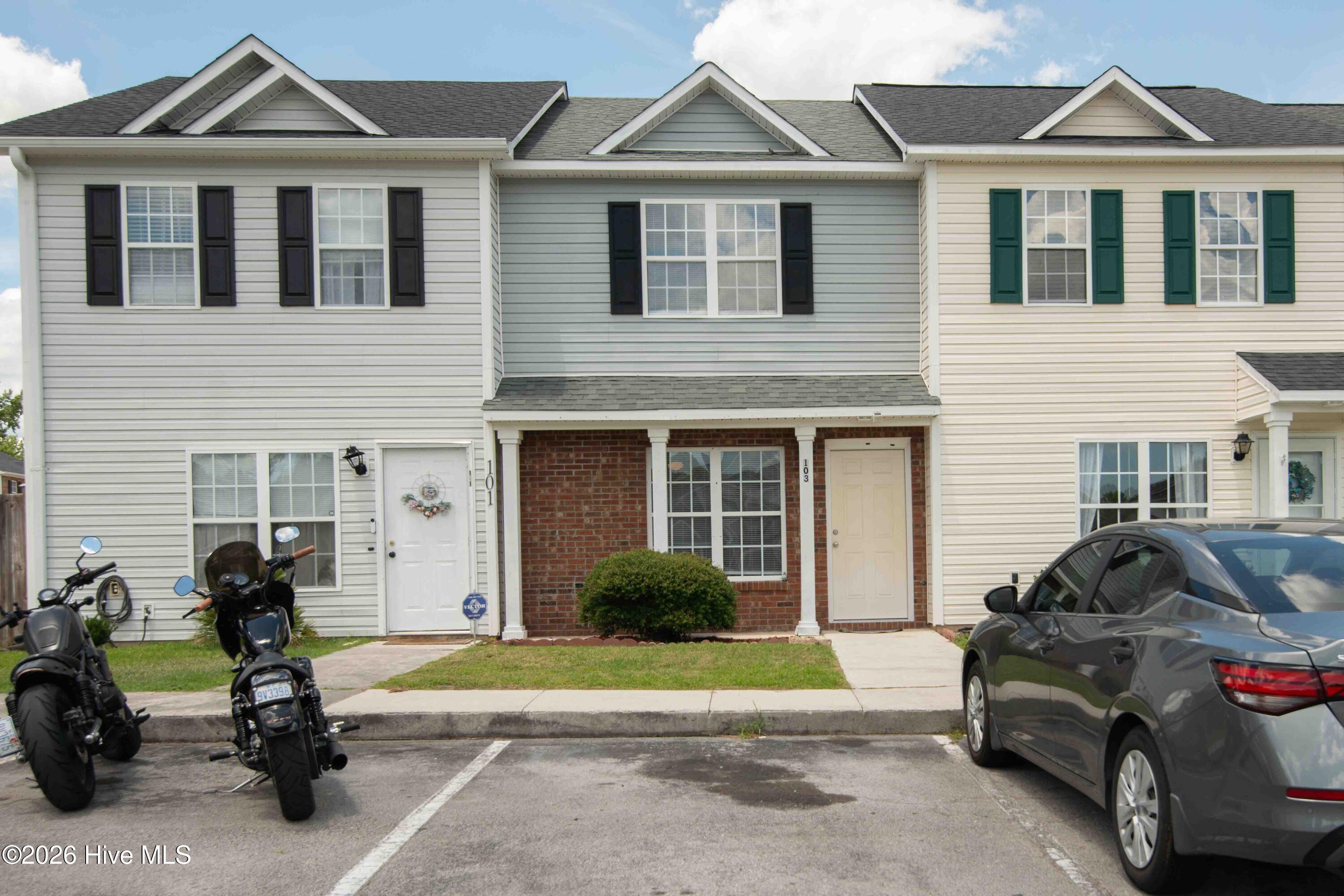 103 Fairwood Court — photo