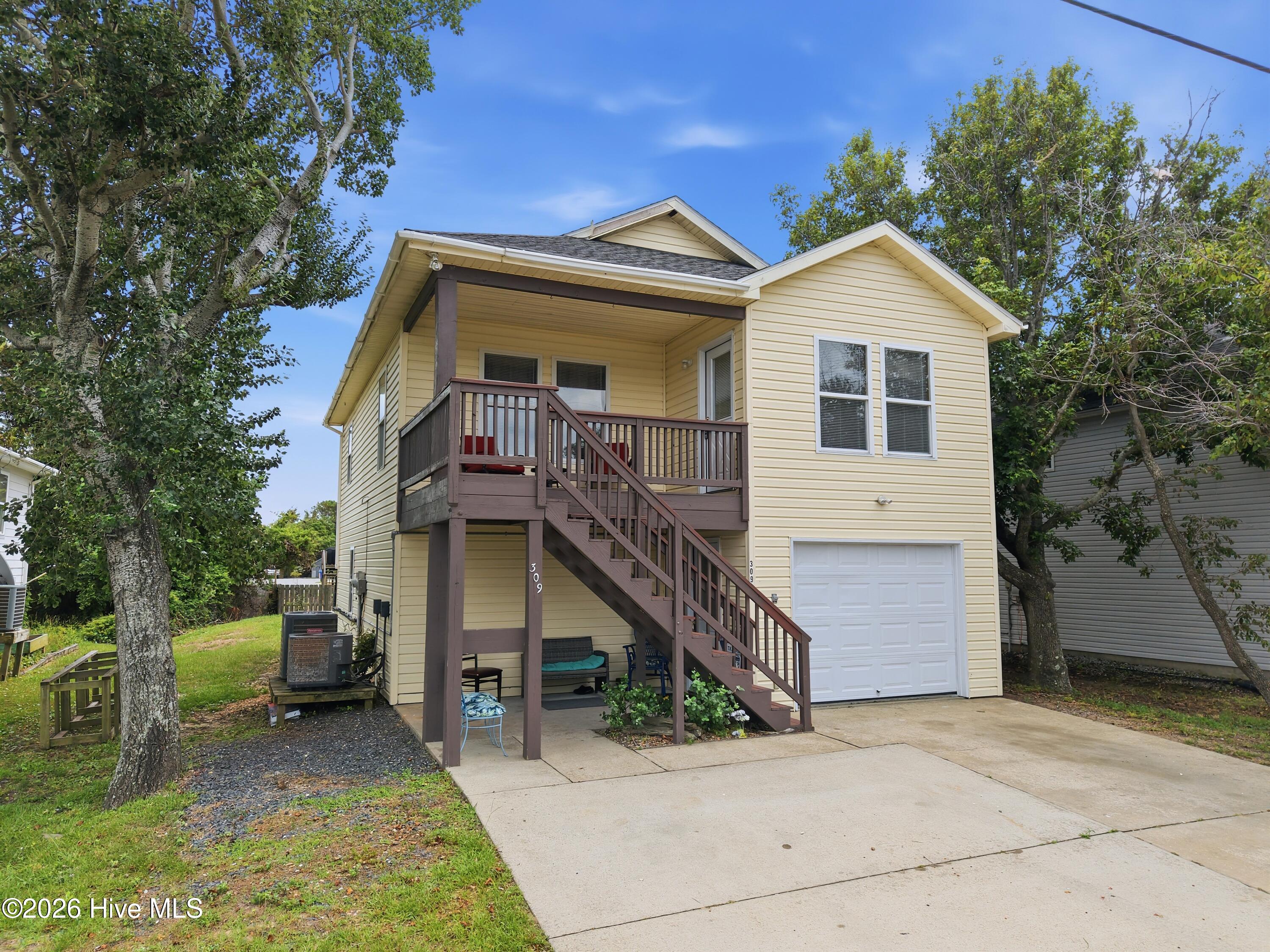309 W Durham Street — photo