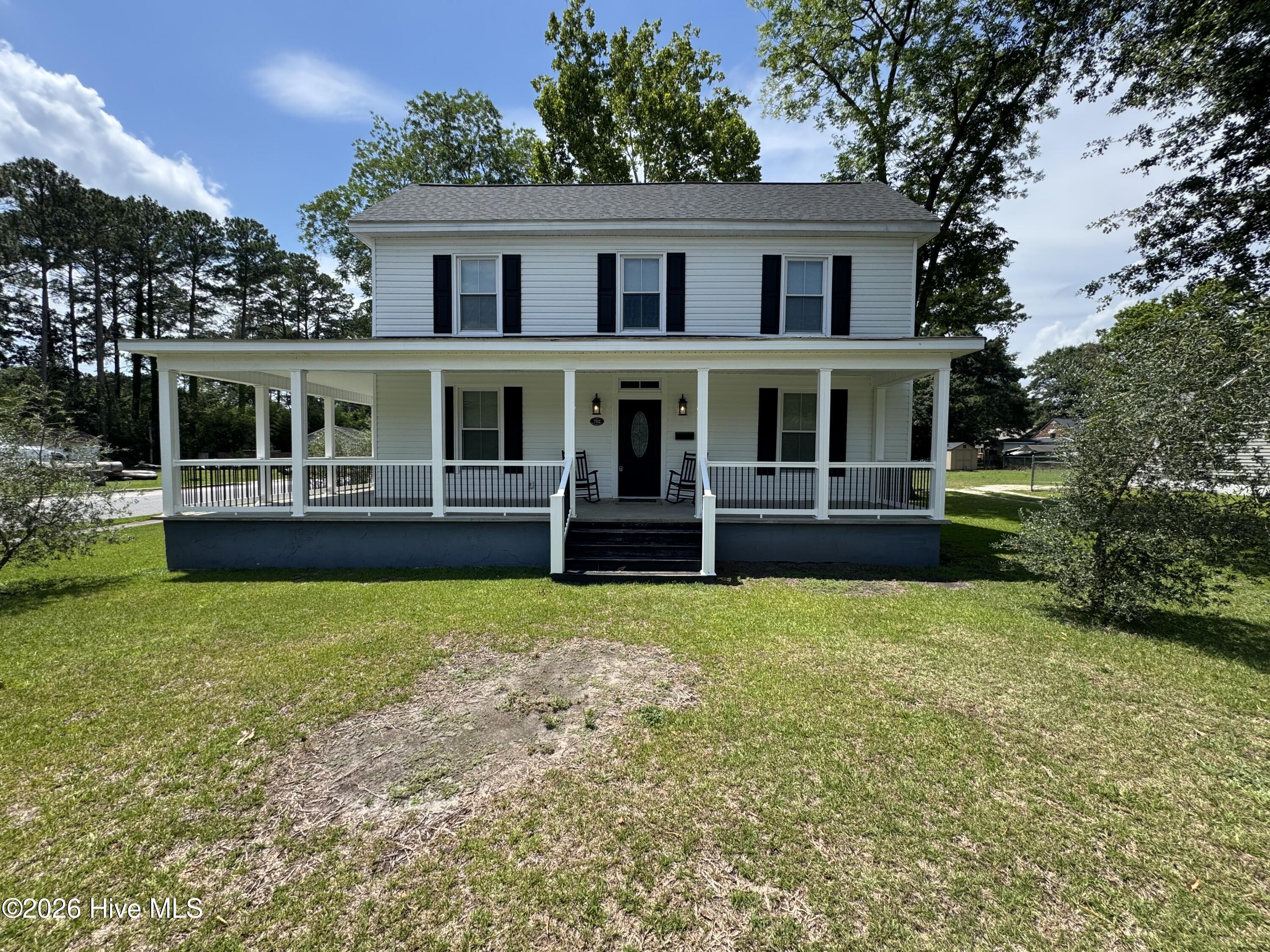 702 N Charlotte Street — photo