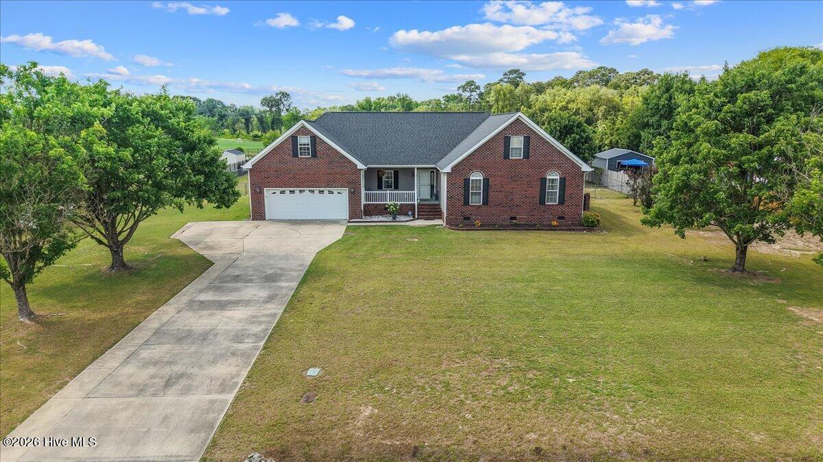 105 Pointe Drive — photo