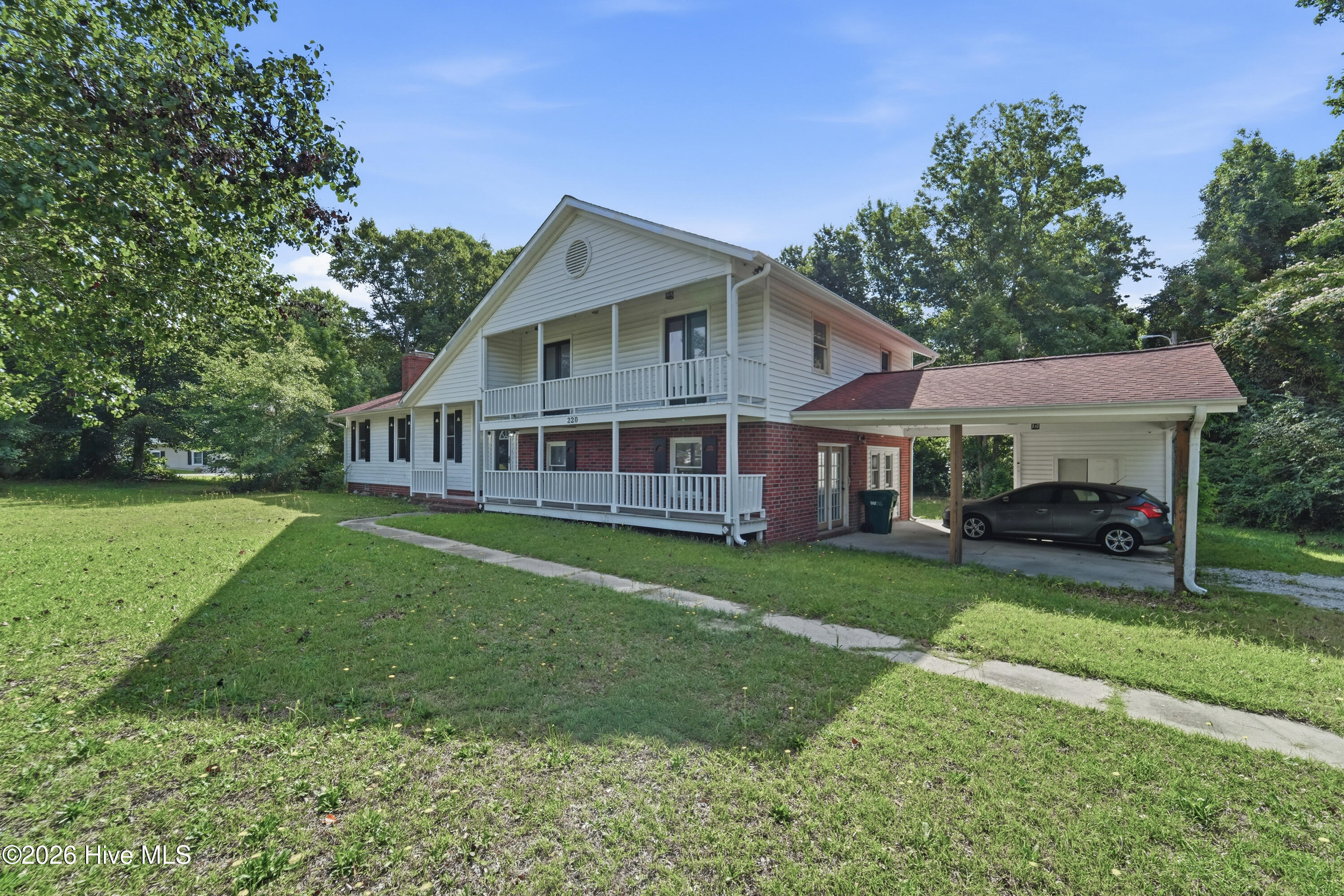 220 Edgewood Drive — photo