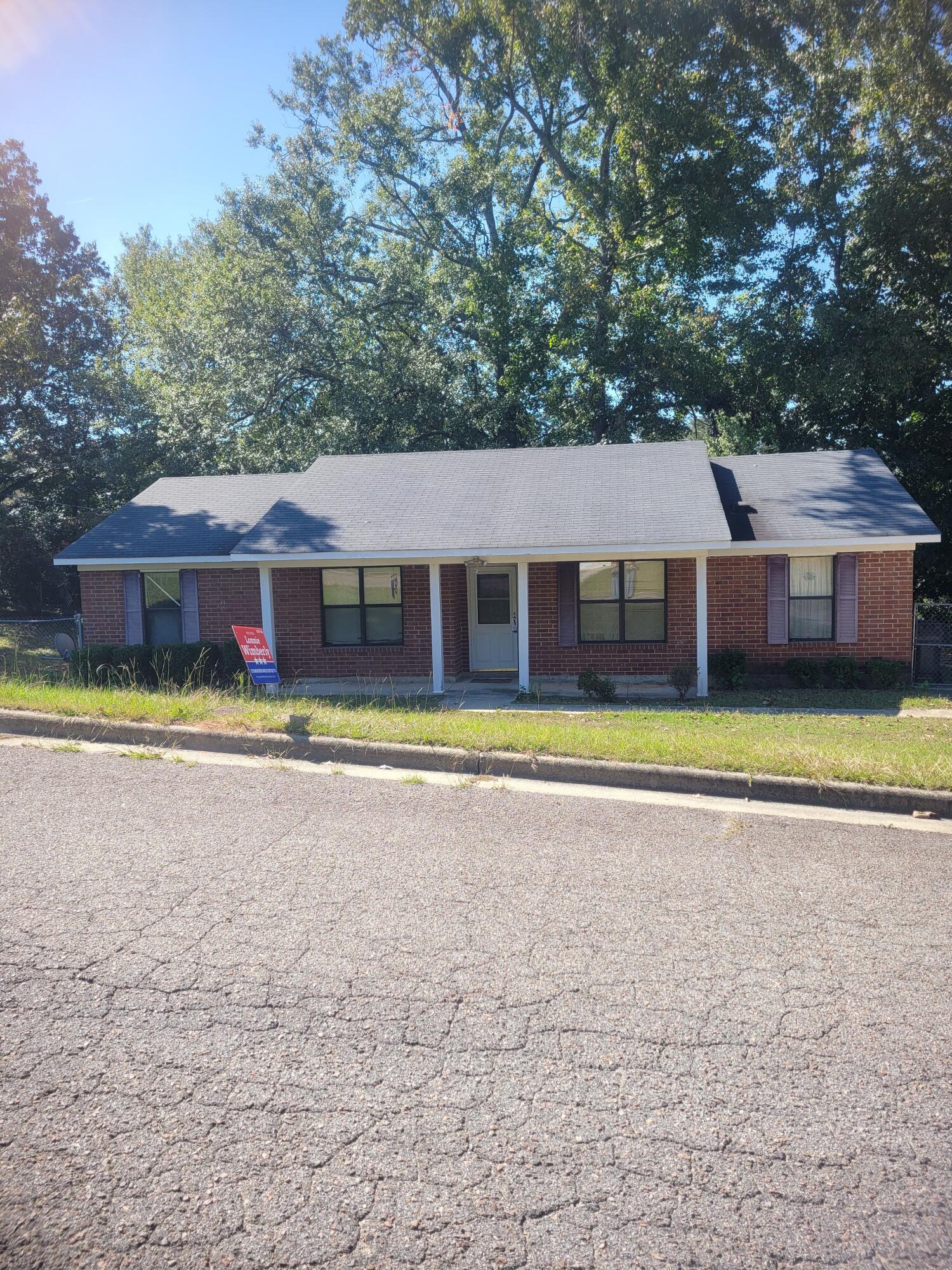3319 Saddlebrook Drive — photo