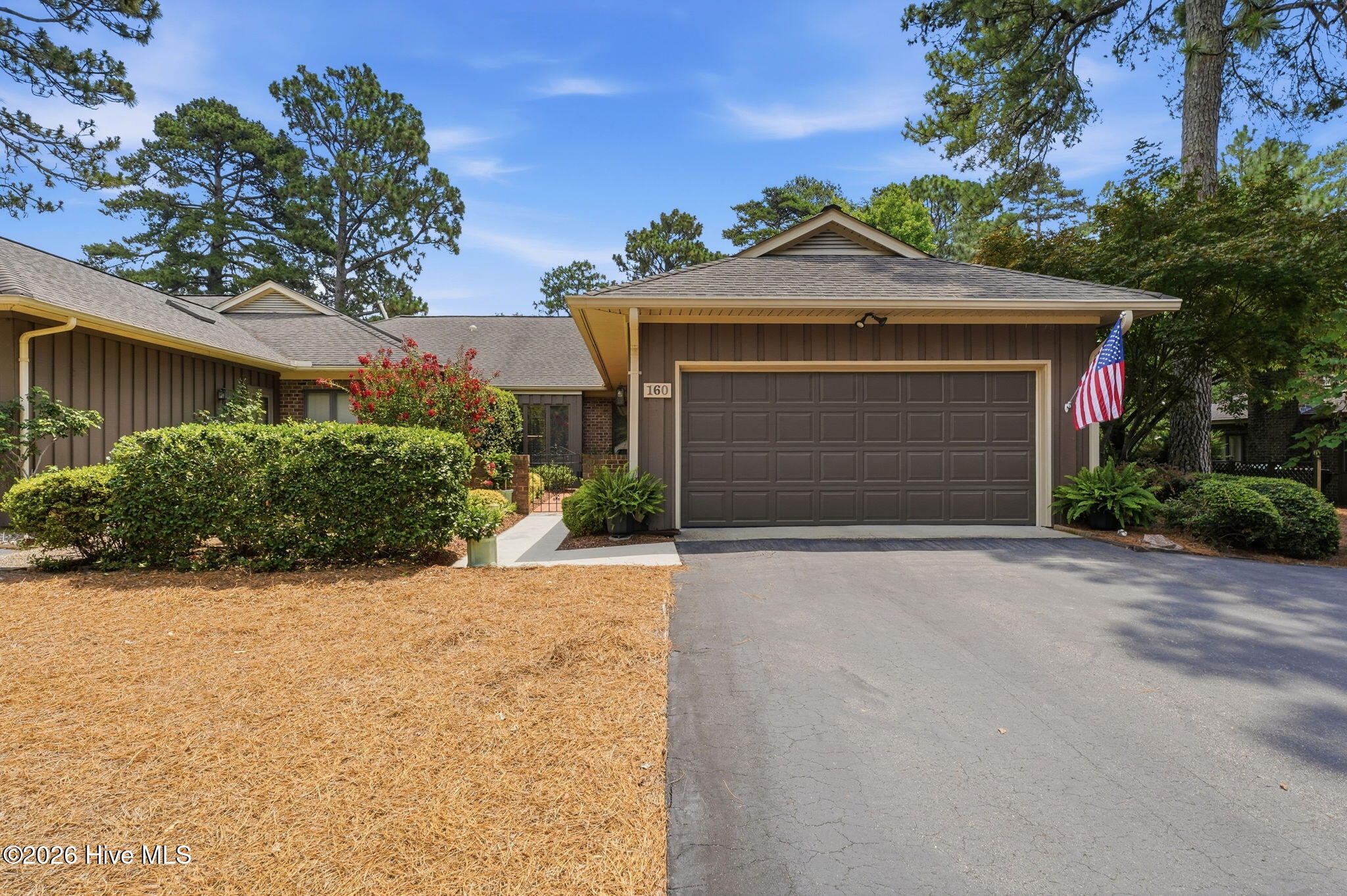 160 Fairway Drive — photo