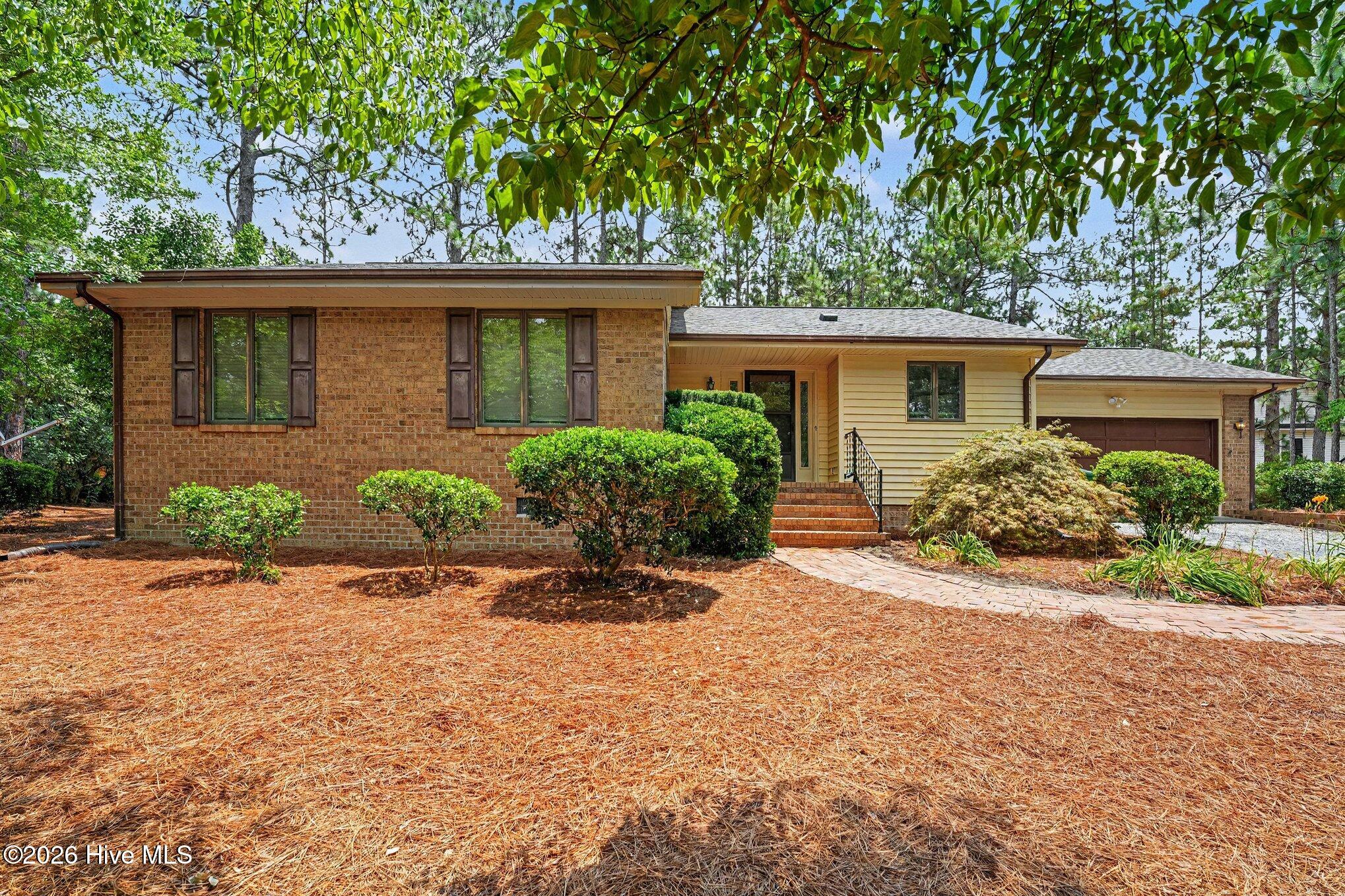 1555 Longleaf Drive E, Pinehurst, NC 28374 — photo 2