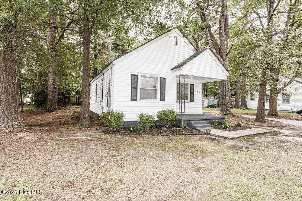923 O Berry Street — photo