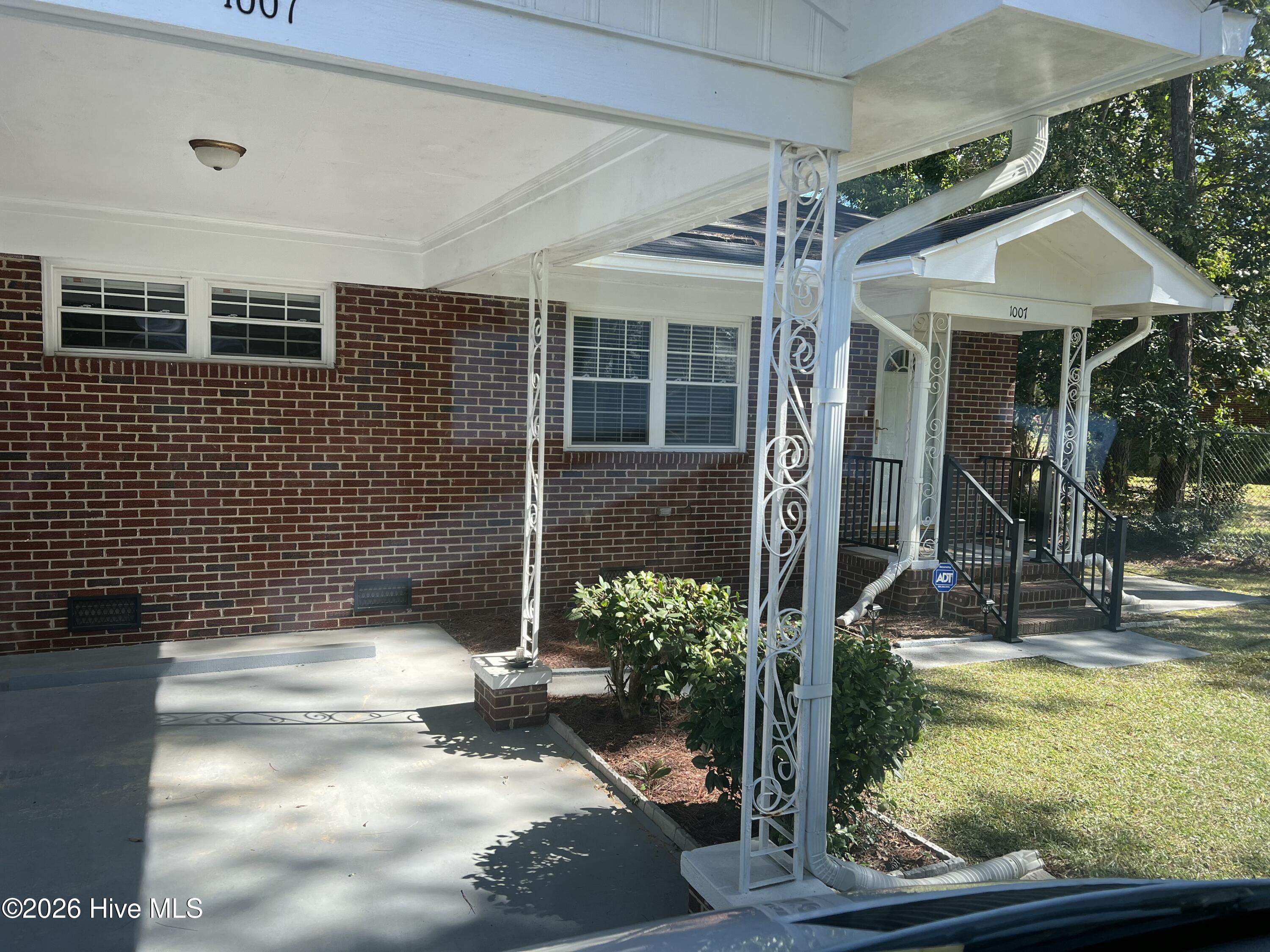 1007 Romaine Street — photo
