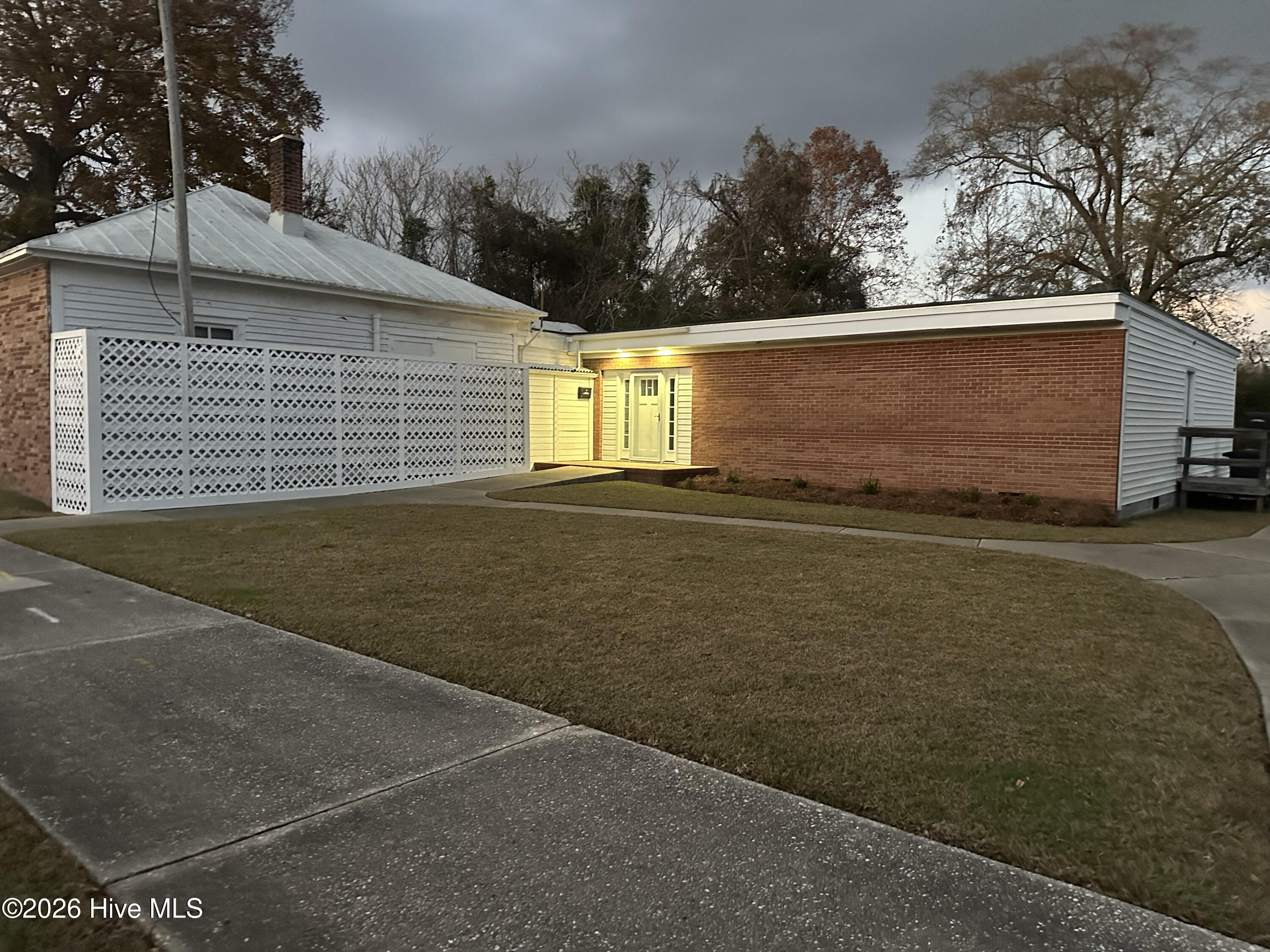 231 New Bridge Street — photo