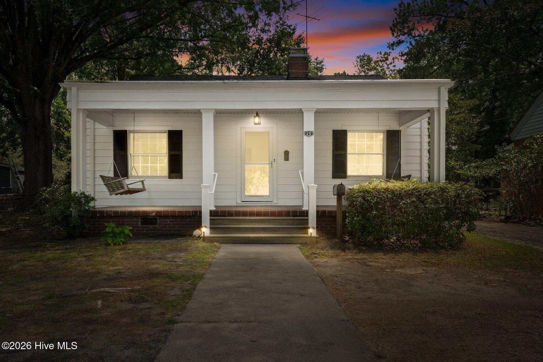 1209 W Thomas Street — photo