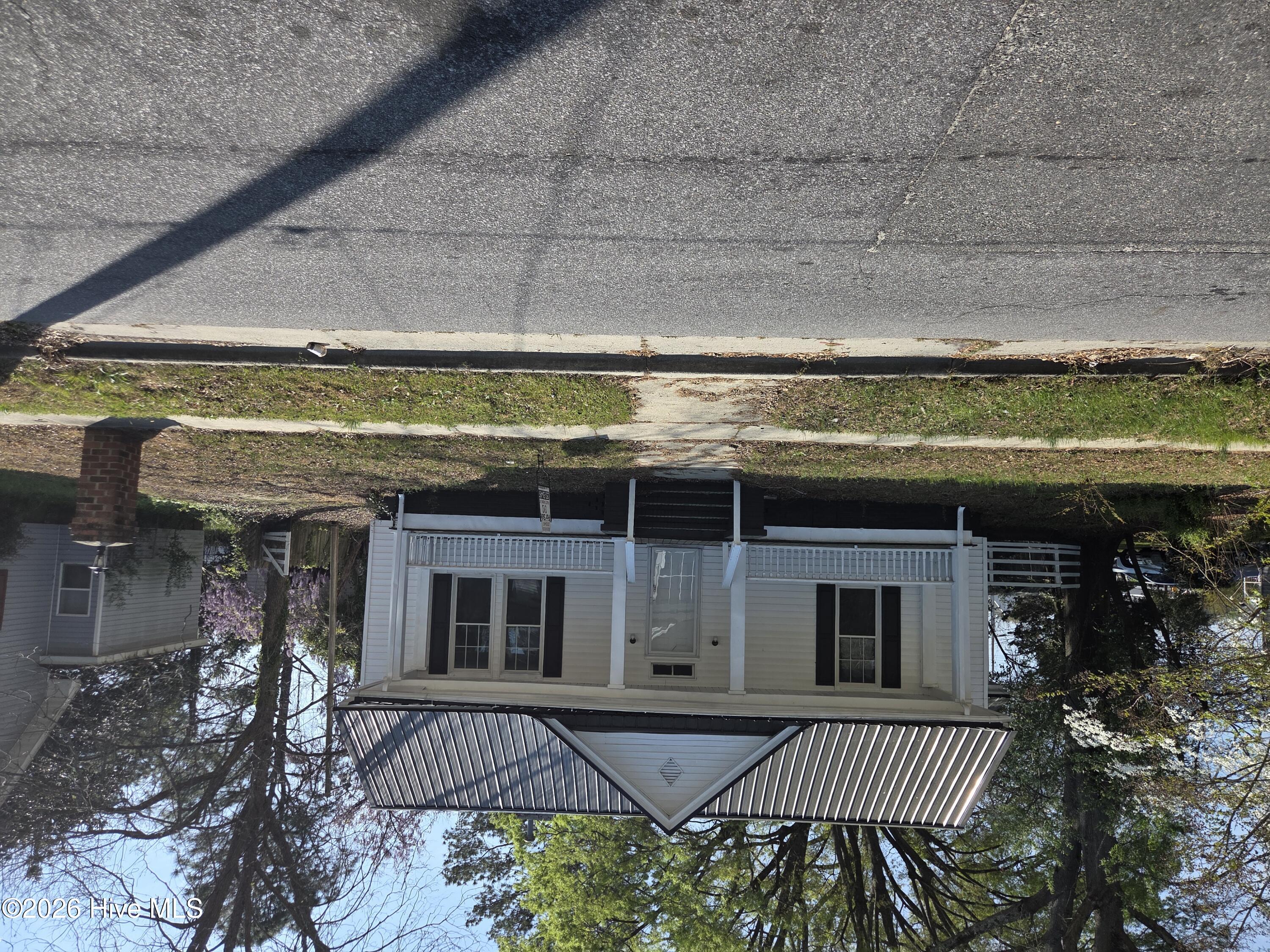 109 E Grainger Avenue — photo