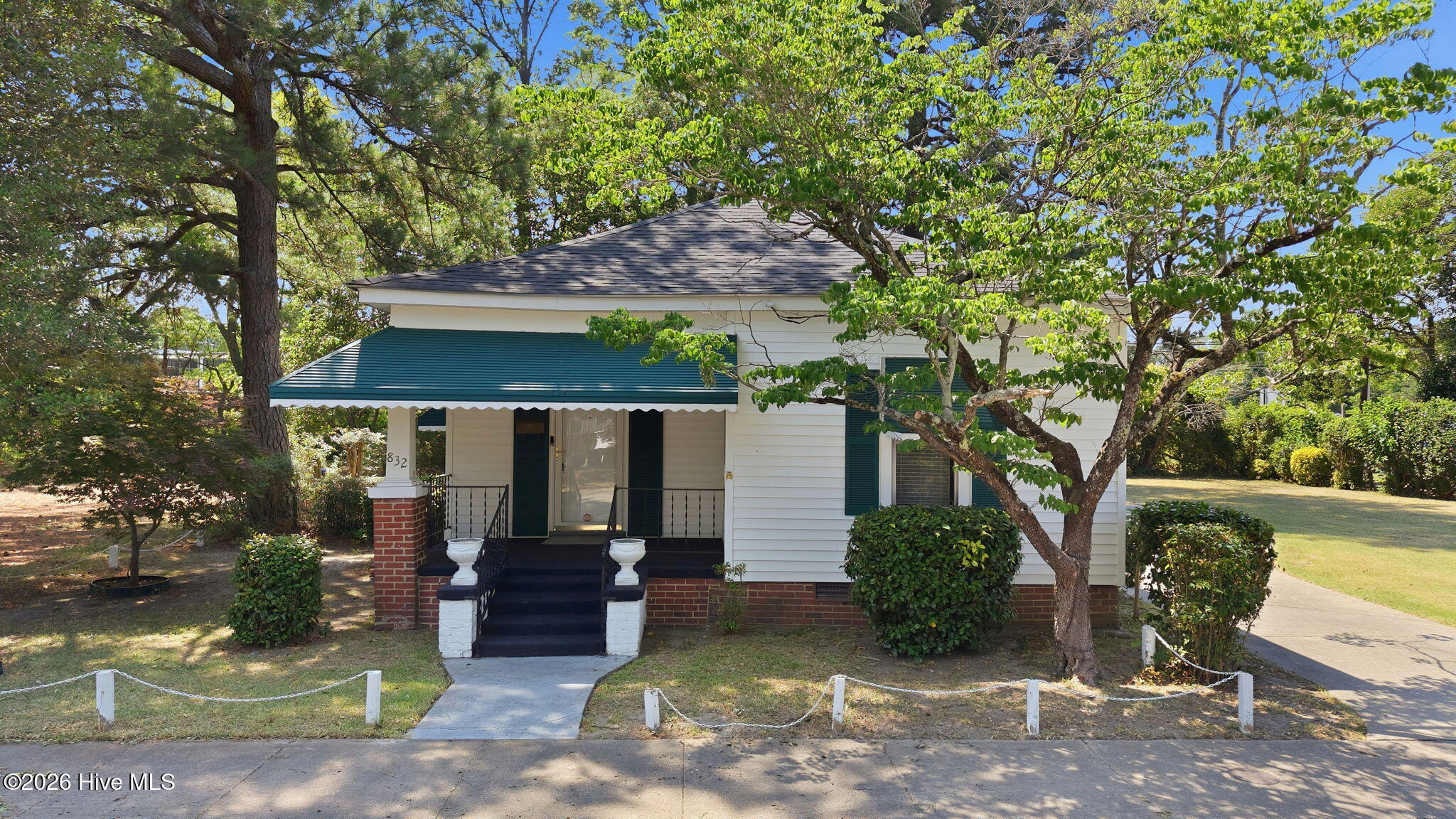 832 Garvis Street — photo