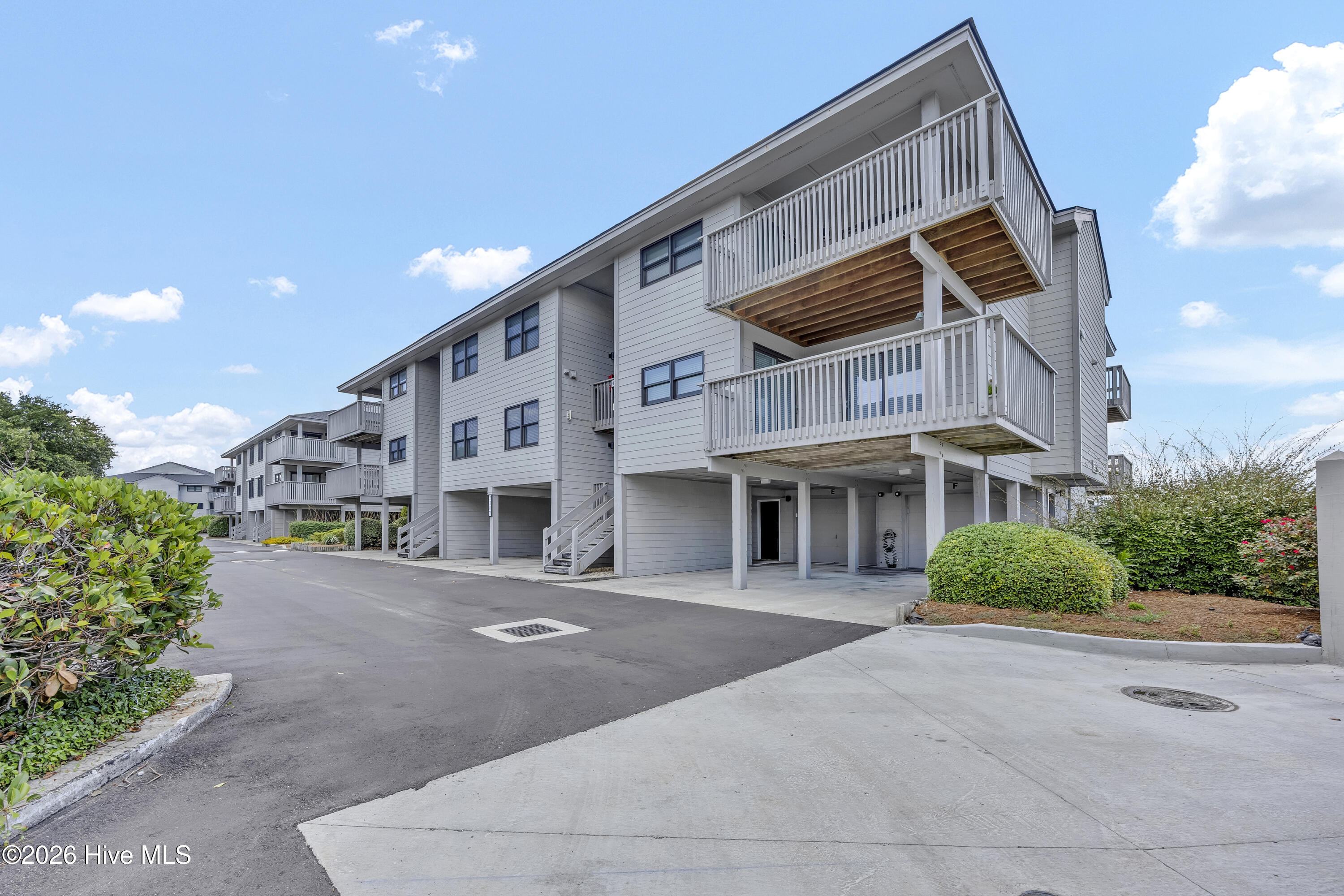 2307 N Lumina Avenue Unit D — photo