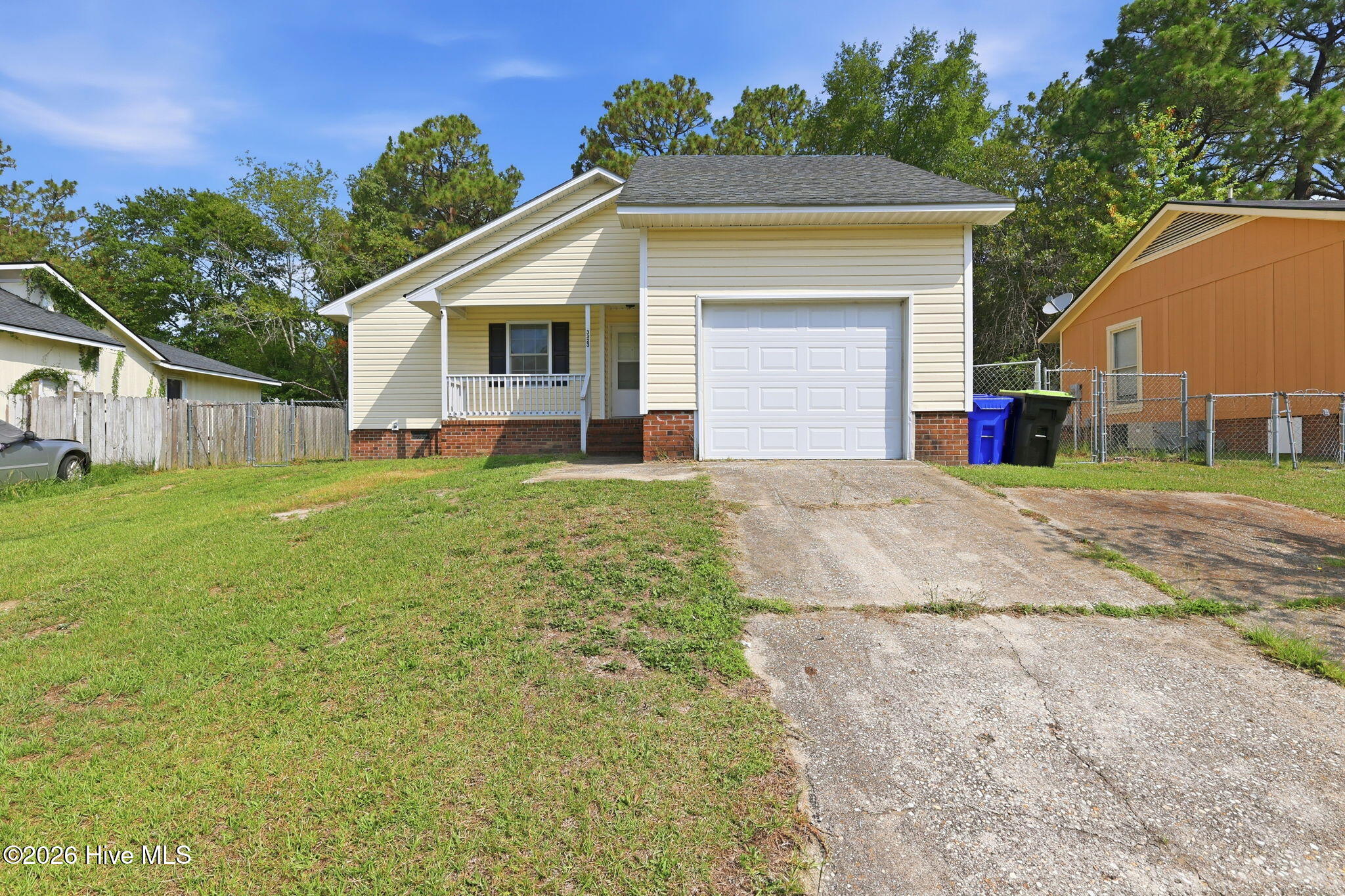 3323 Arrowhead Road — photo