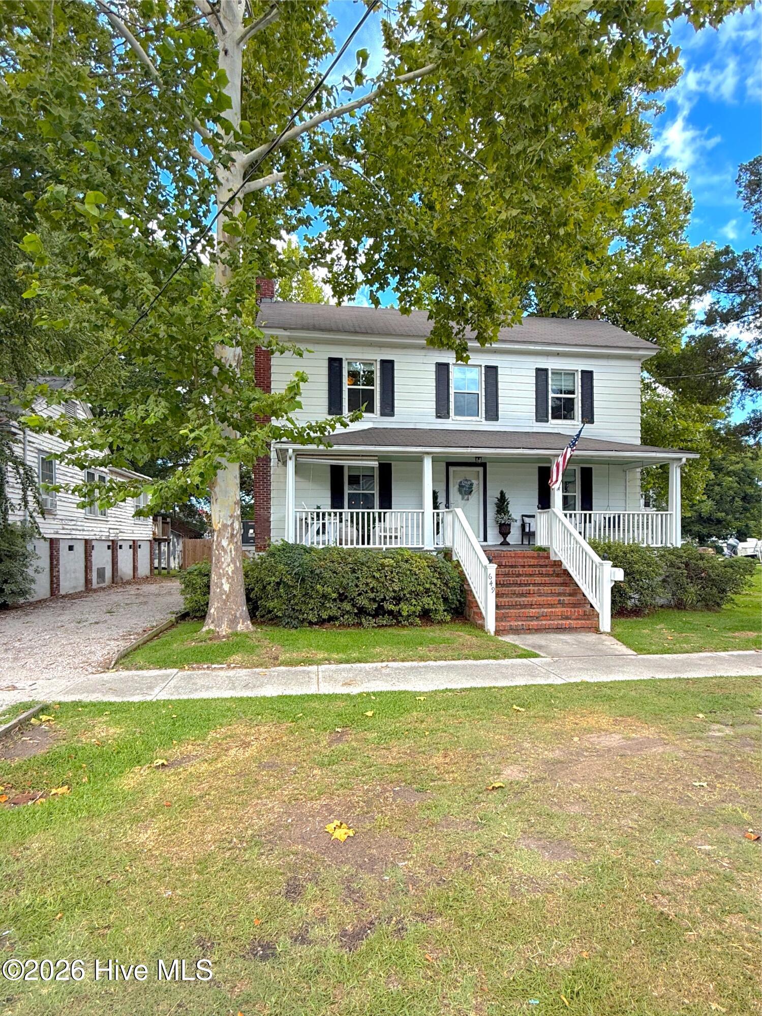 649 E Main Street — photo