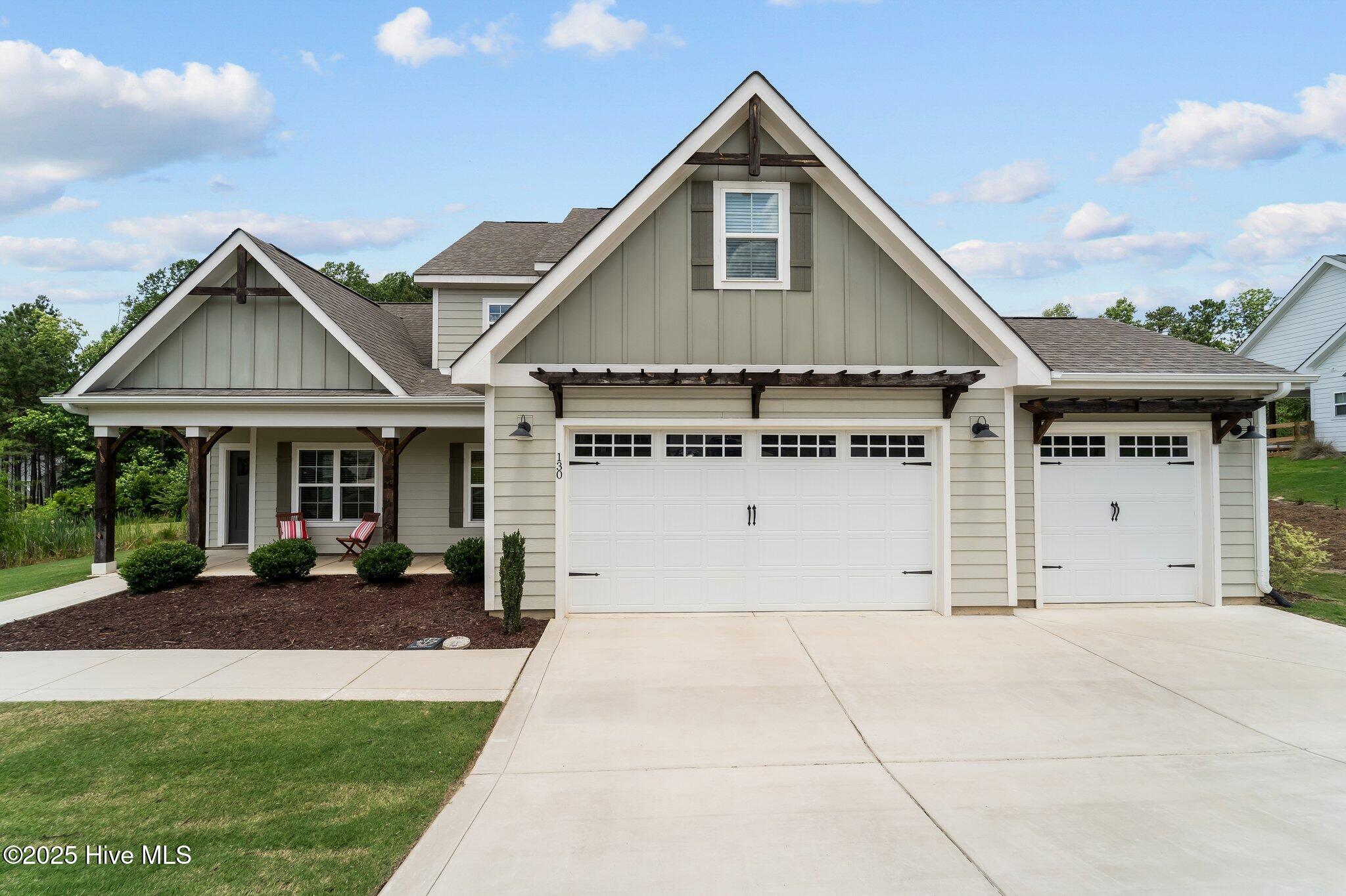 130 Amelia Drive — photo