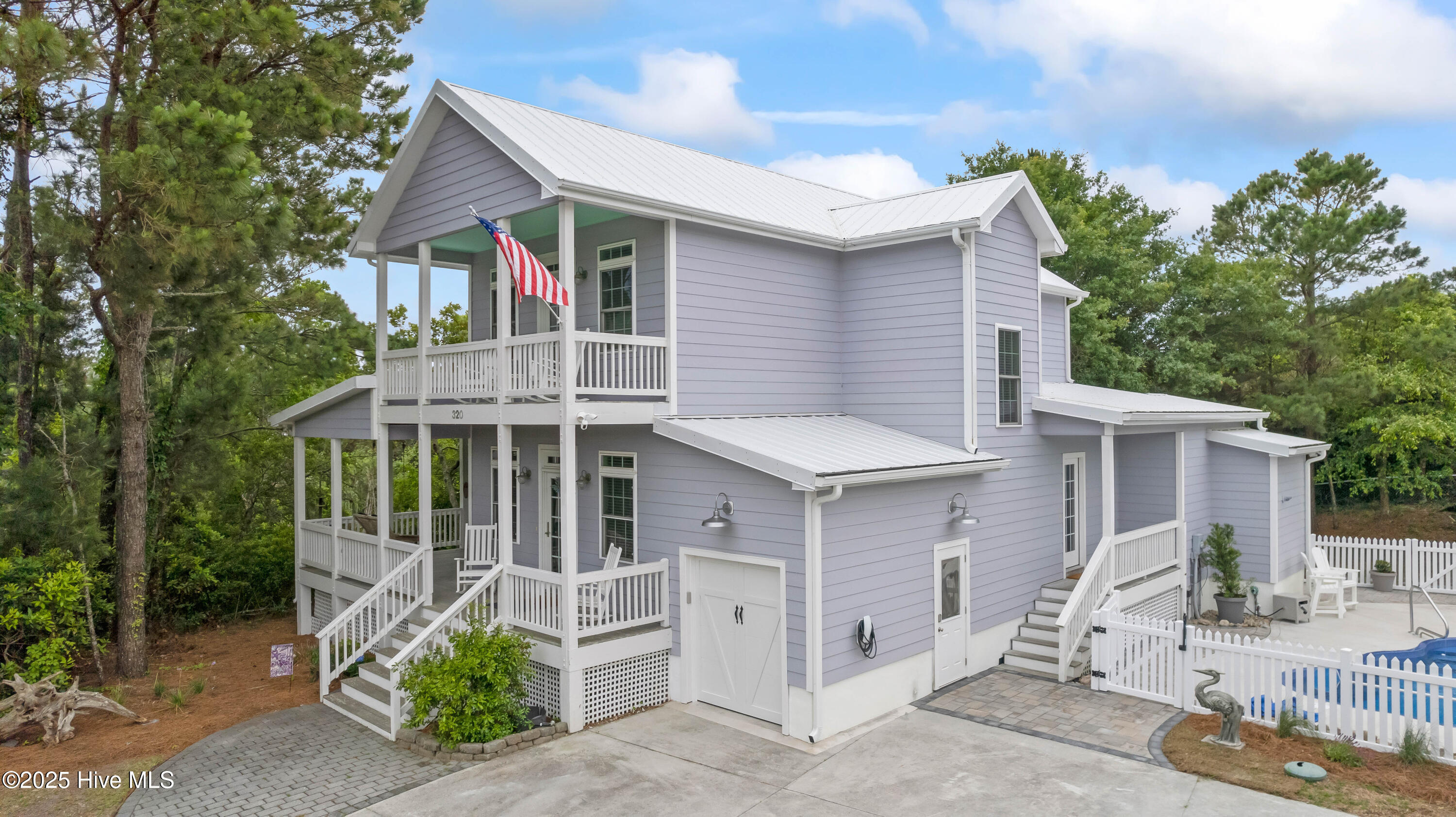 320 Governor Safford Lane — photo