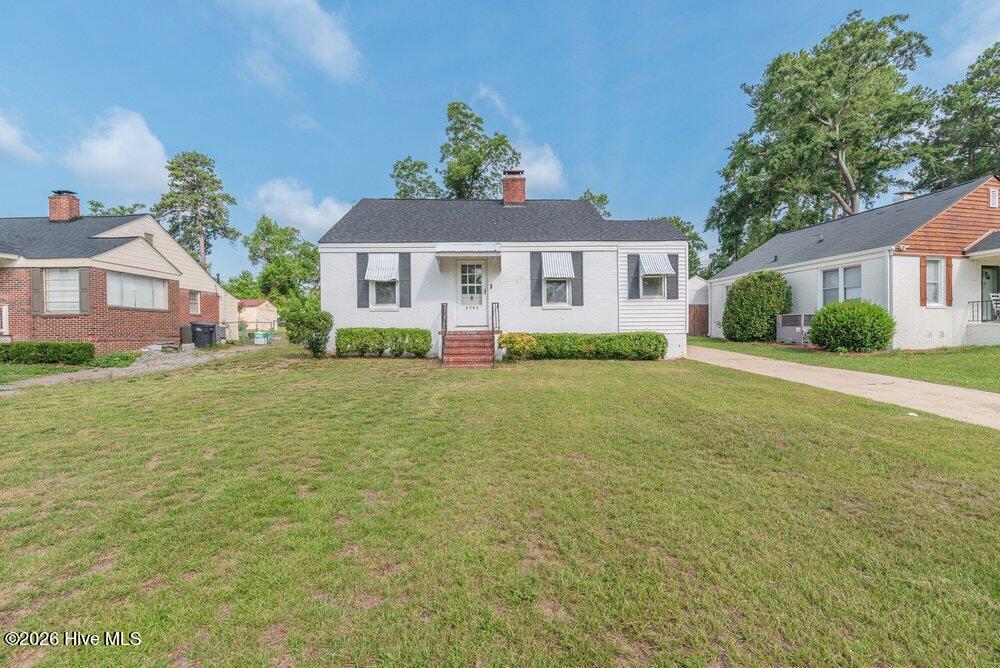 1711 Oak Drive — photo