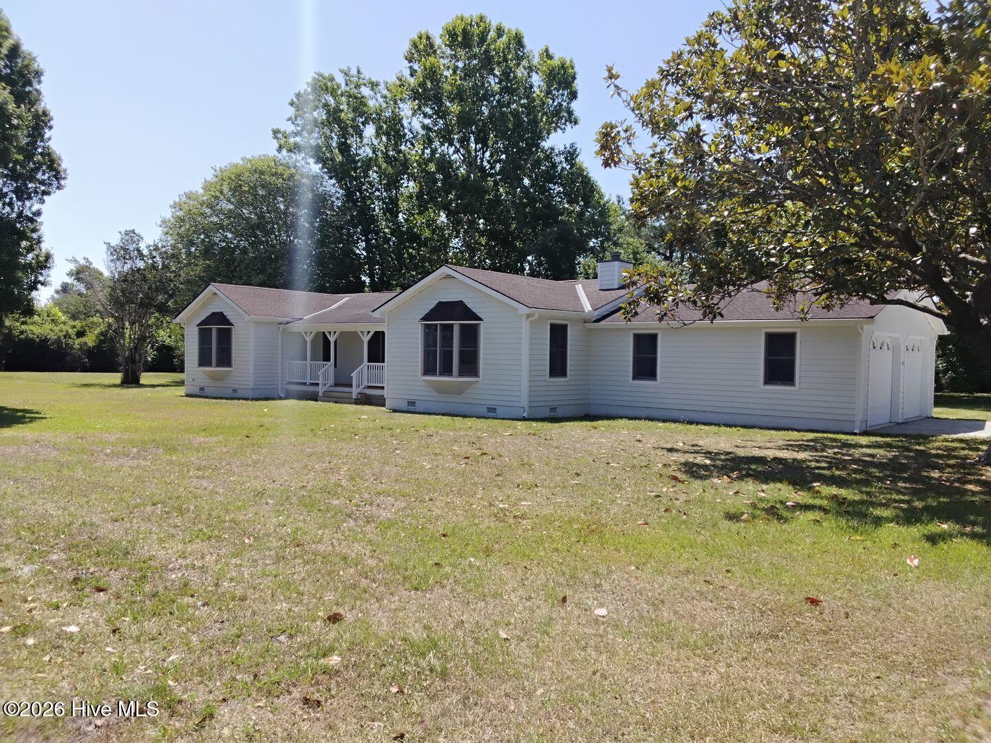 4331 Carolina 24 — photo