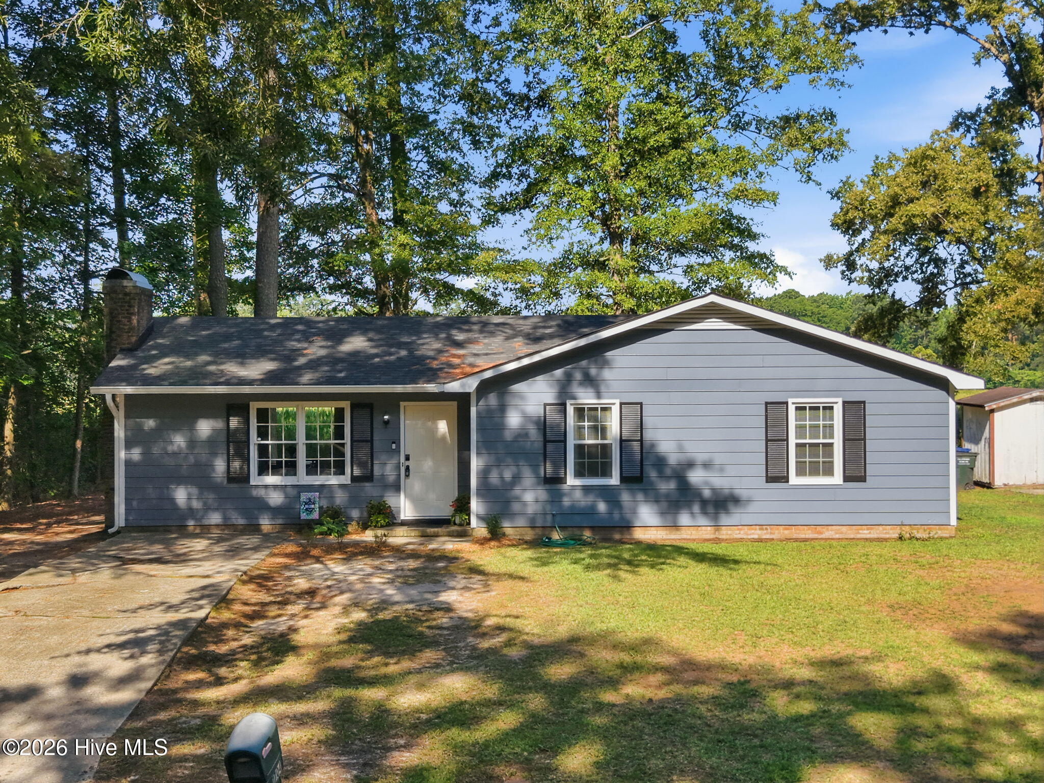 1704 Farmgate Road — photo
