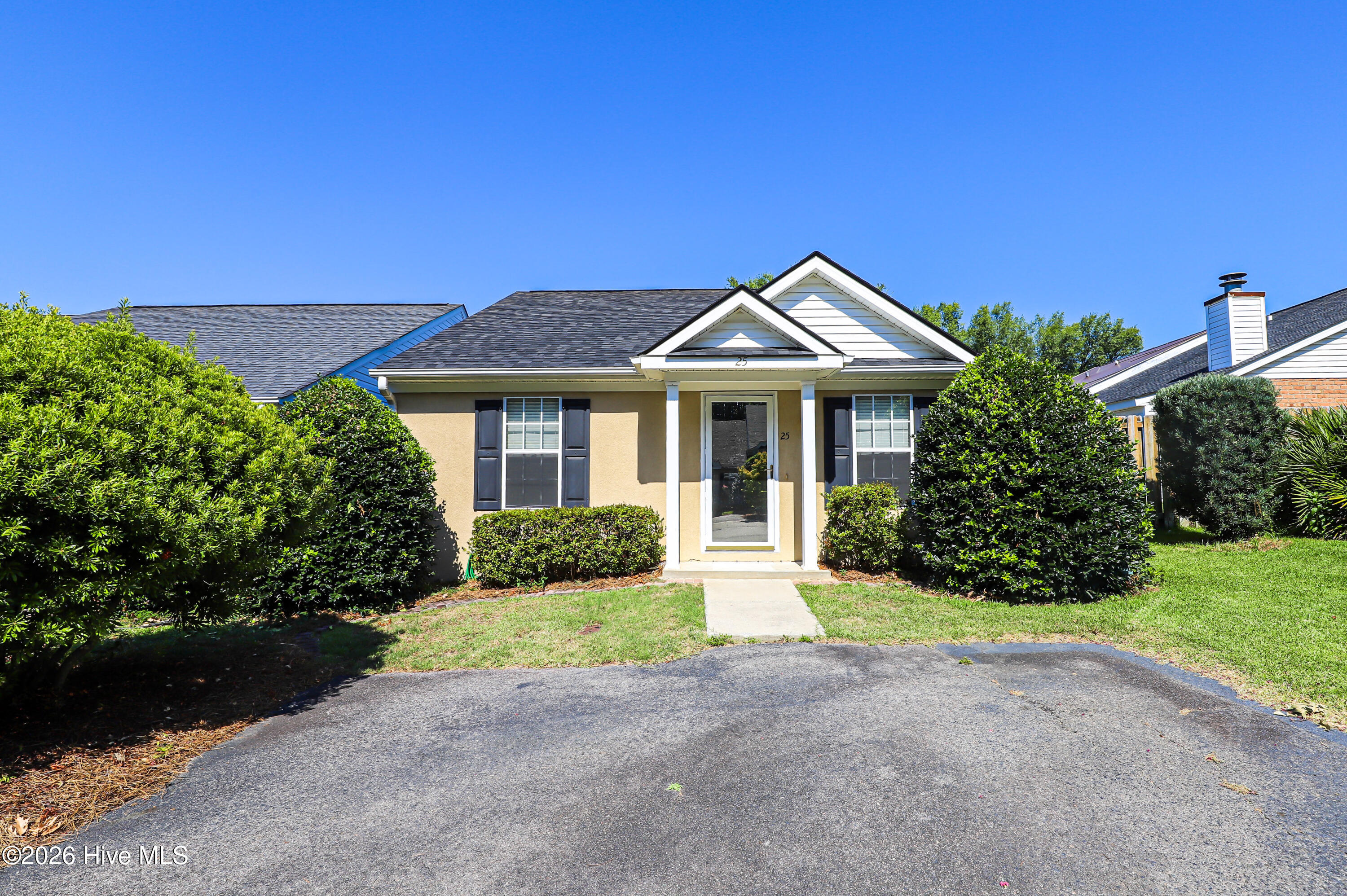 25 Charlestowne Drive — photo