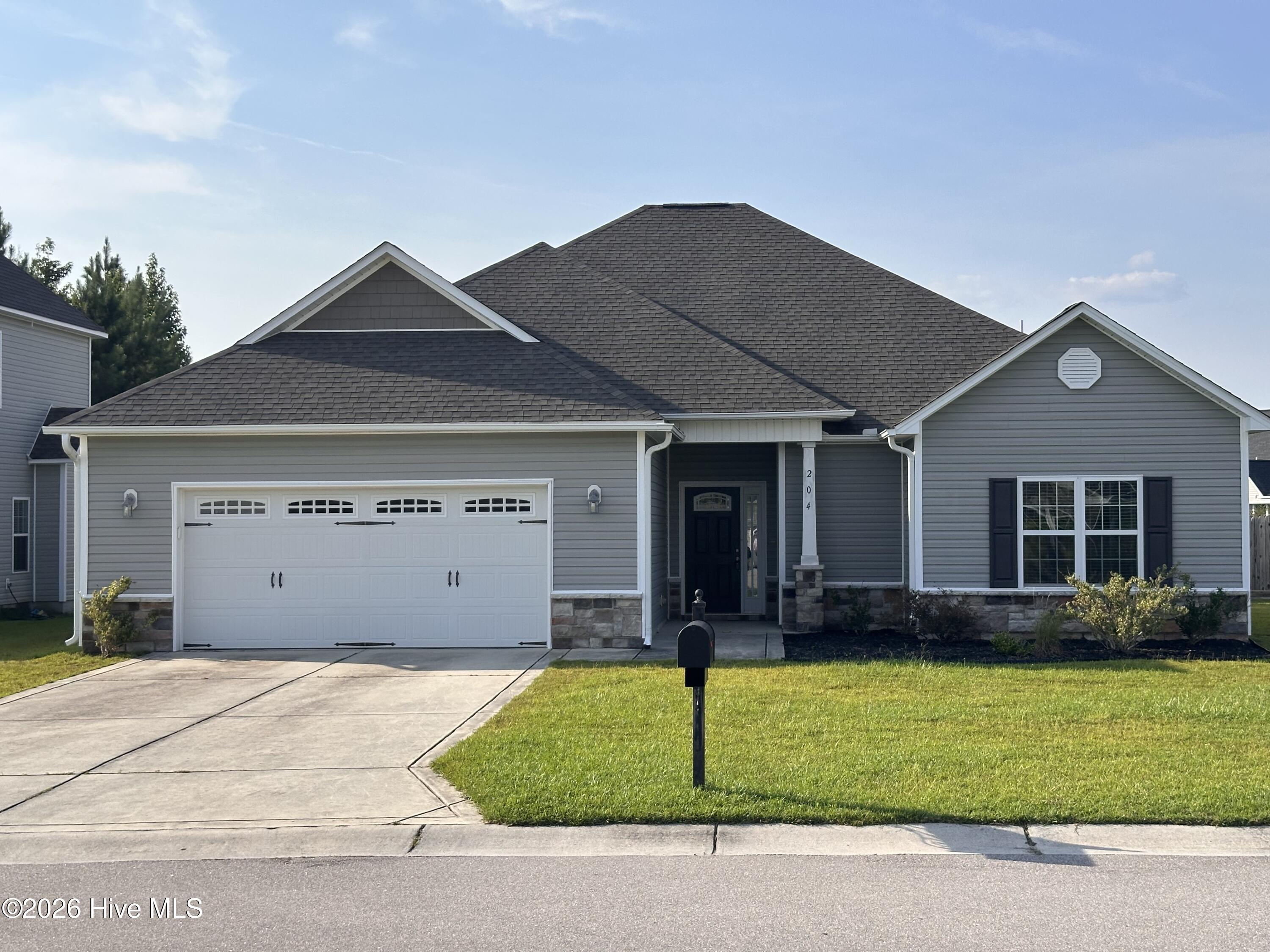 204 Messenger Court — photo