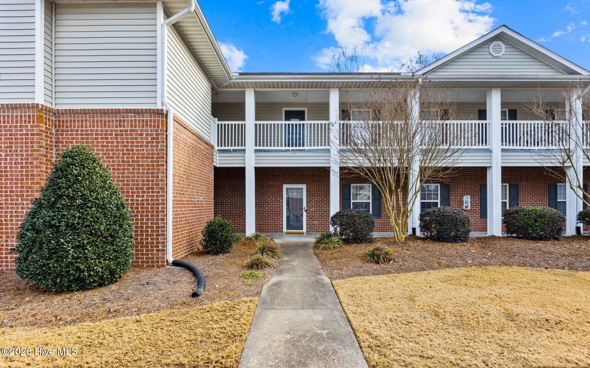 2412 King Richard Court F — photo