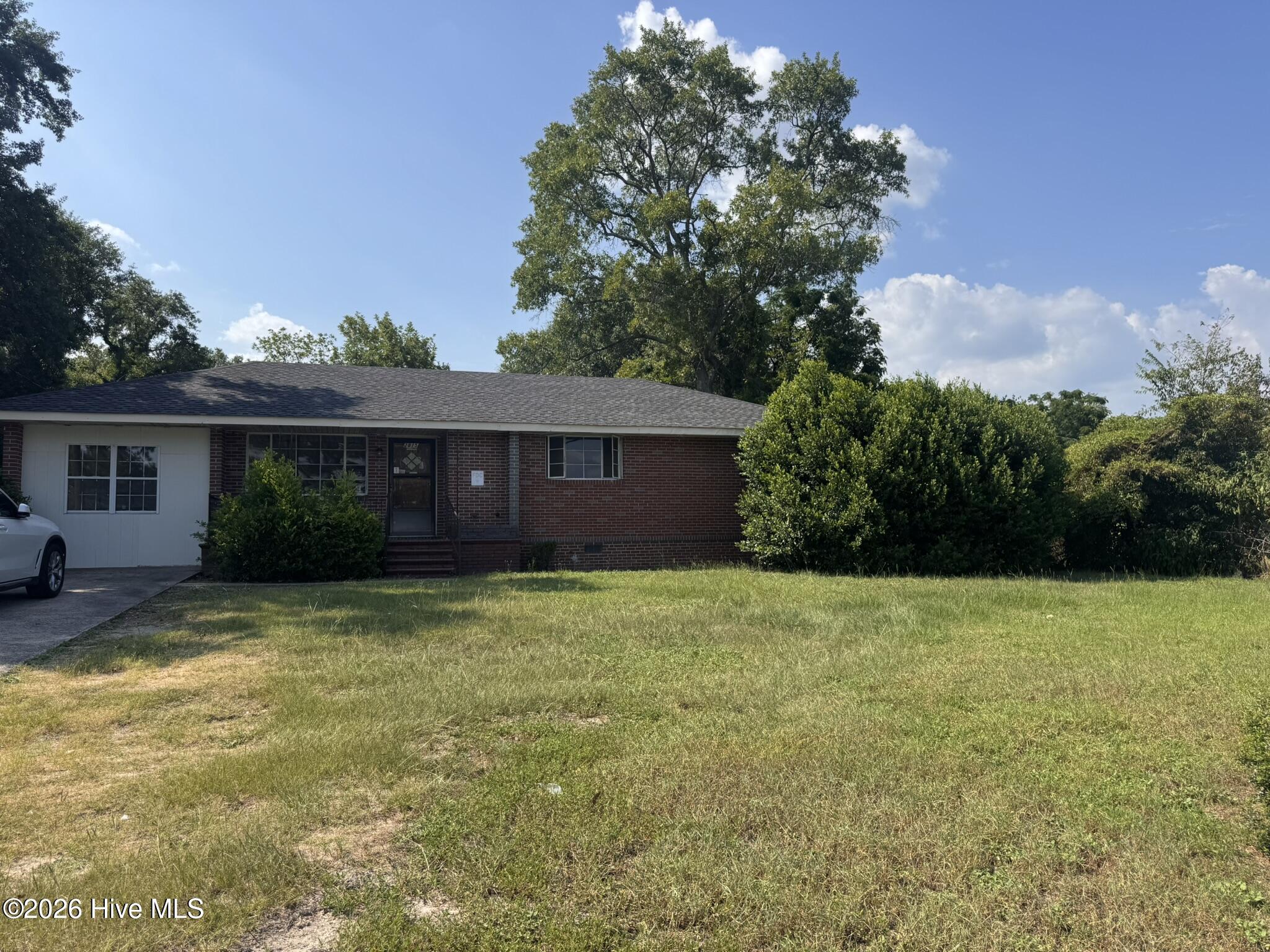 2815 Deans Bridge Road — photo