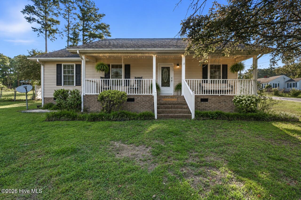230 Colonial Drive — photo