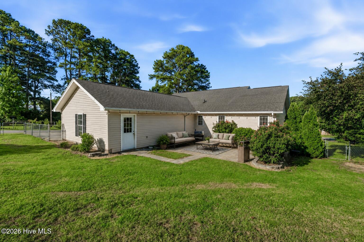 230 Colonial Drive, Rockingham, NC 28379 — photo 2