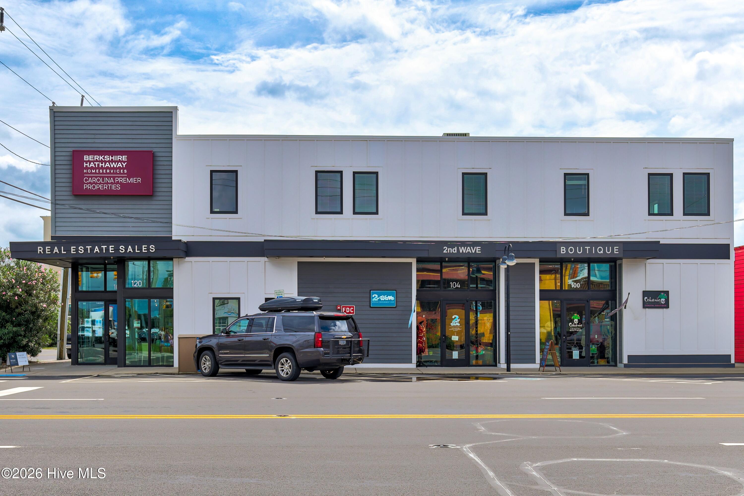 120 N Lake Park Boulevard 200 — photo