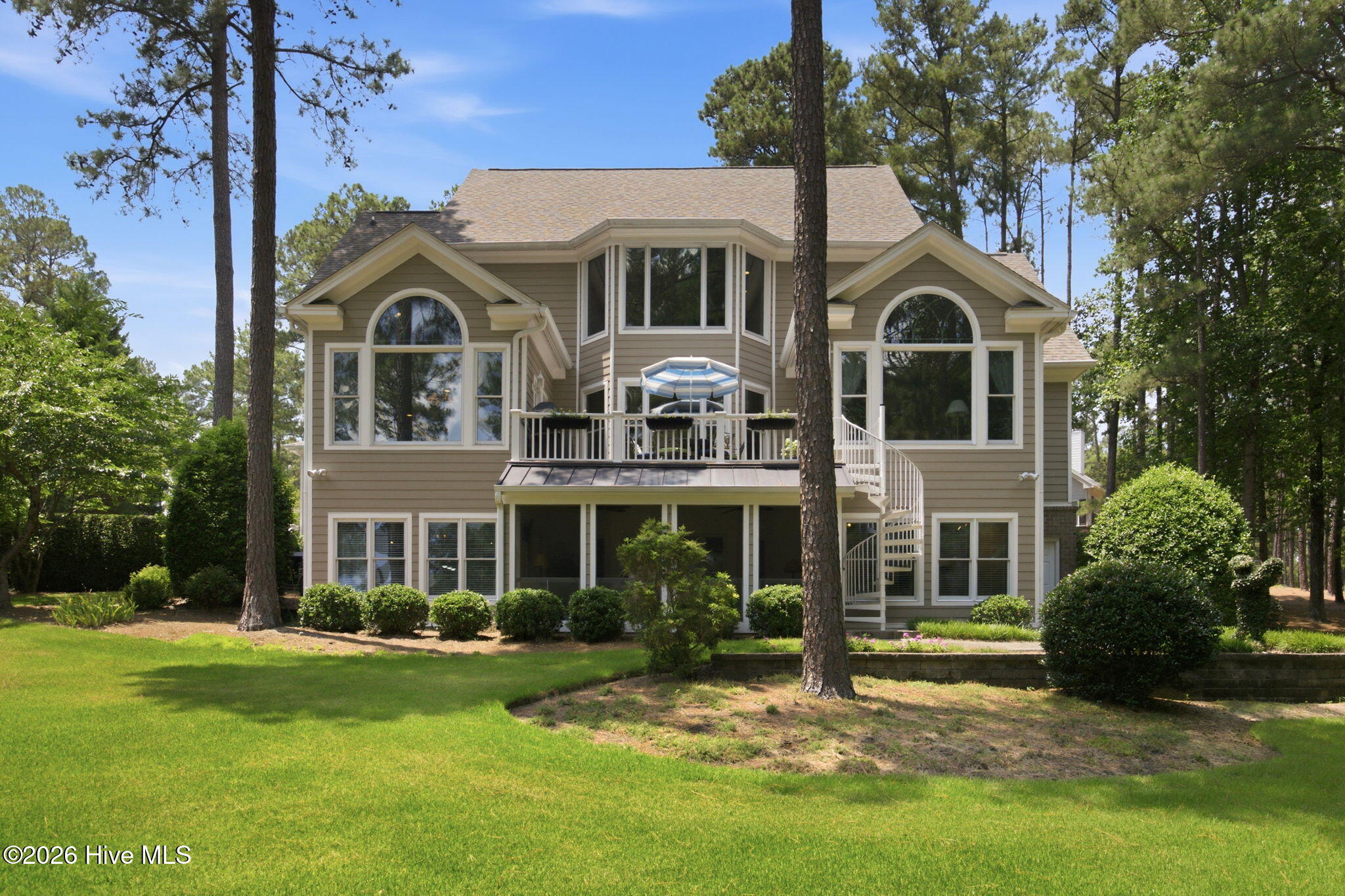 83 Abbottsford Drive — photo