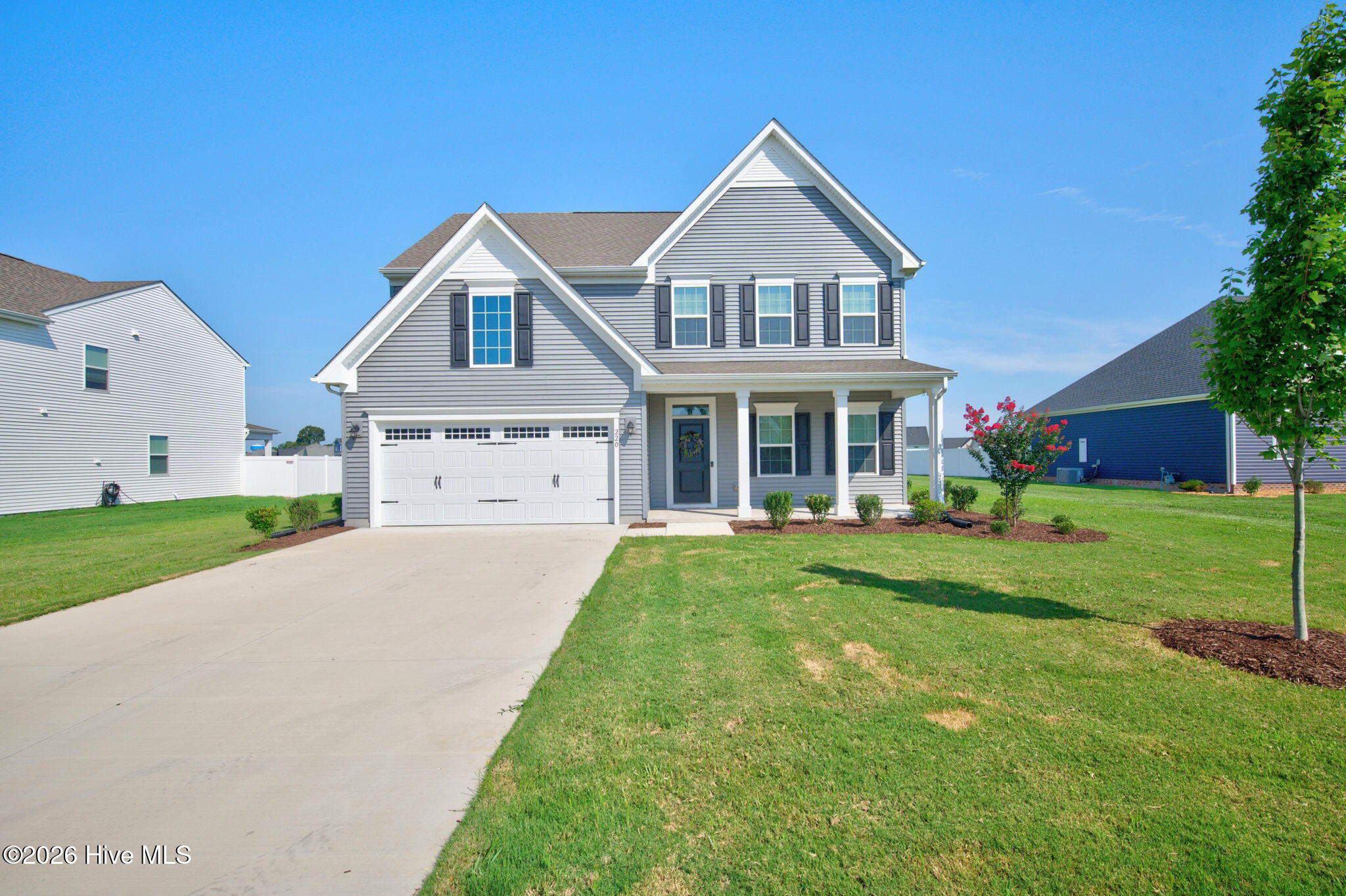 220 Grandview Drive — photo
