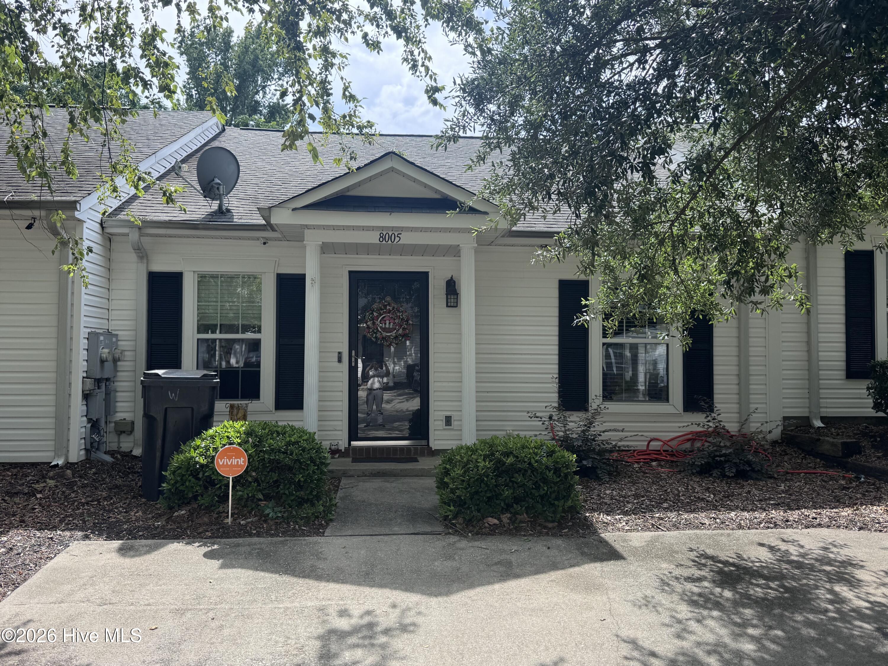 8005 Reagan Circle — photo