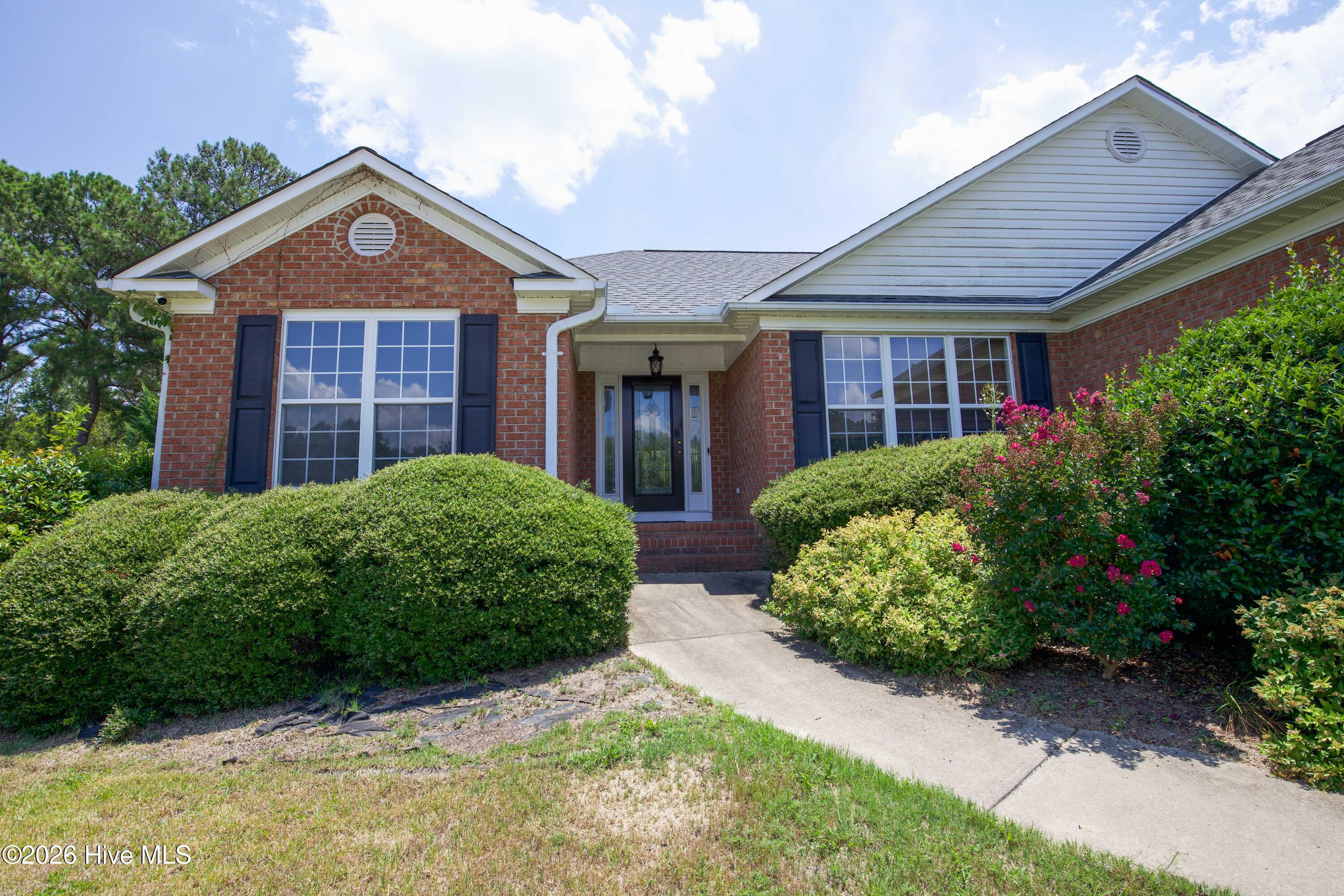 340 Queens Cove Way — photo