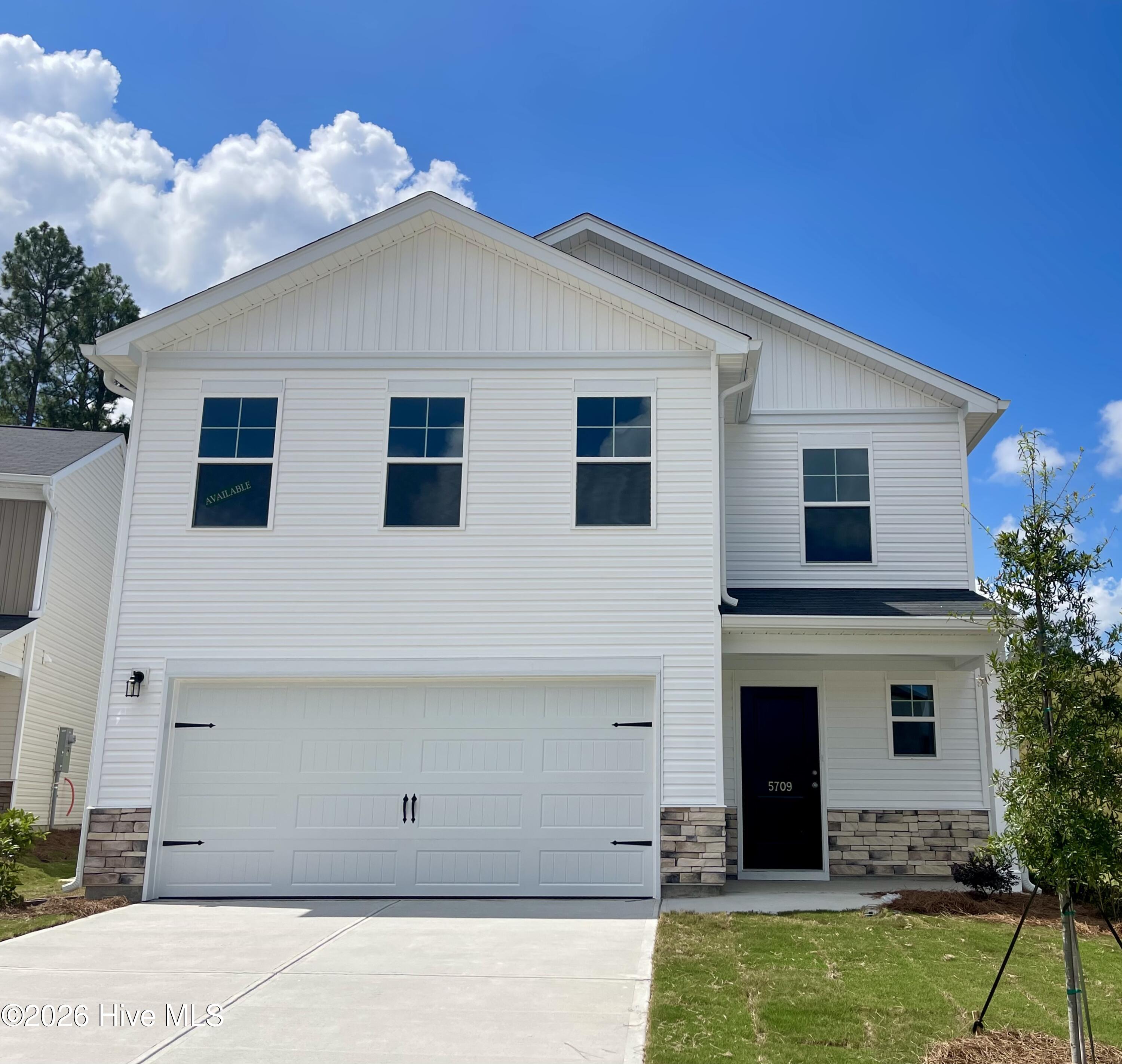 5709 Moncrief Circle — photo