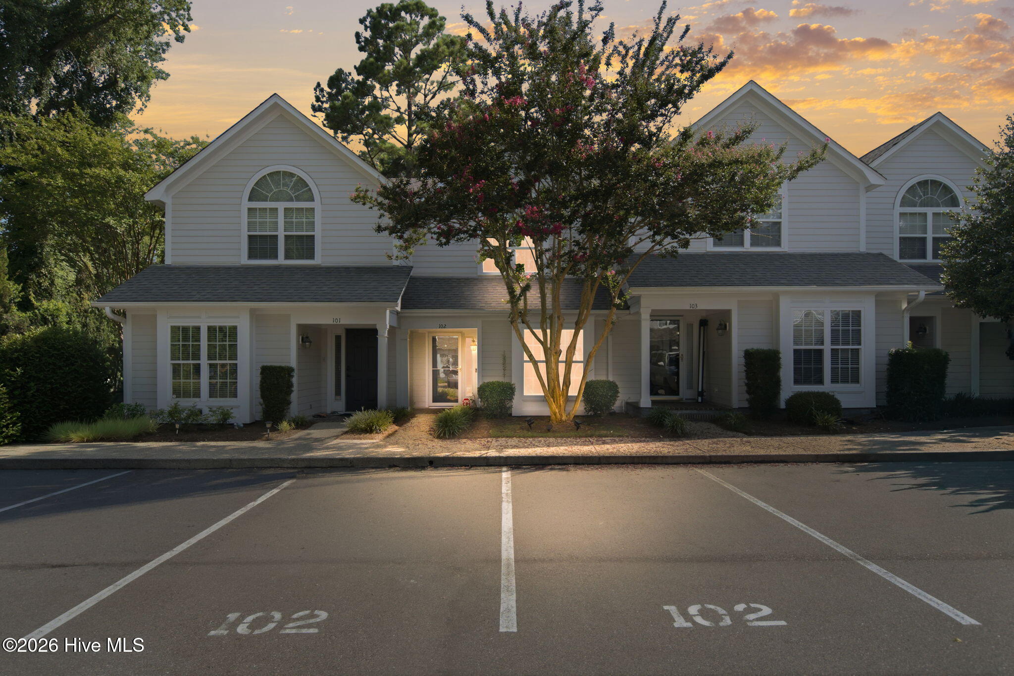6211 Wrightsville Avenue Apt 102 — photo