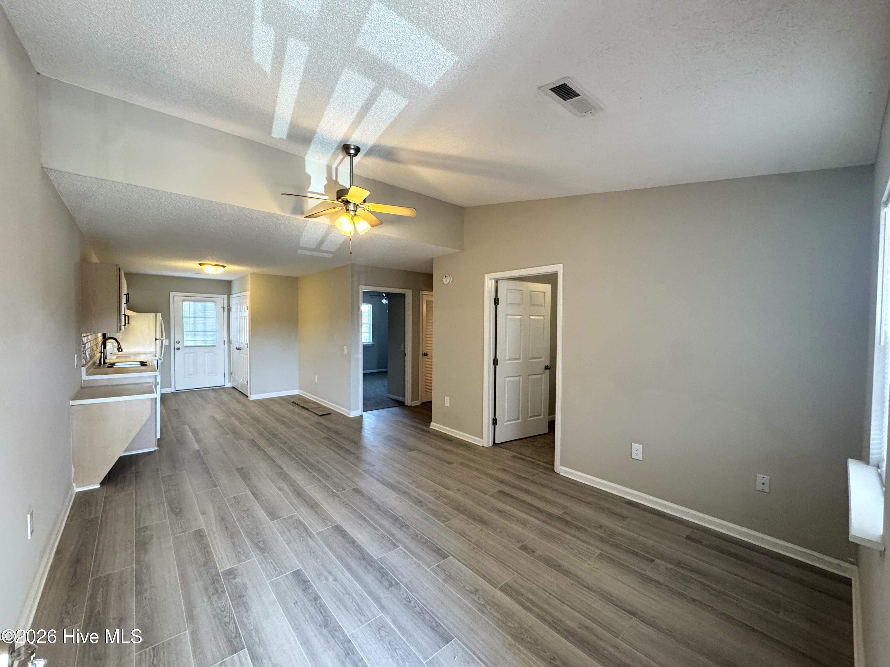 2209 Hurt Drive — photo