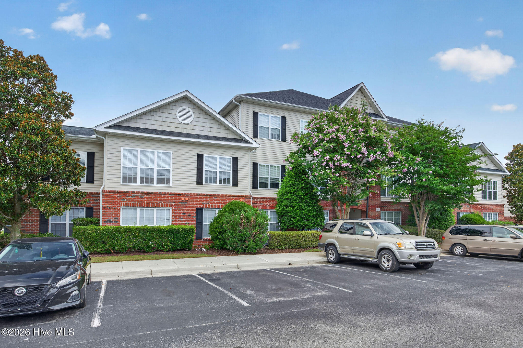 2801 Bloomfield Lane Unit 201 — photo