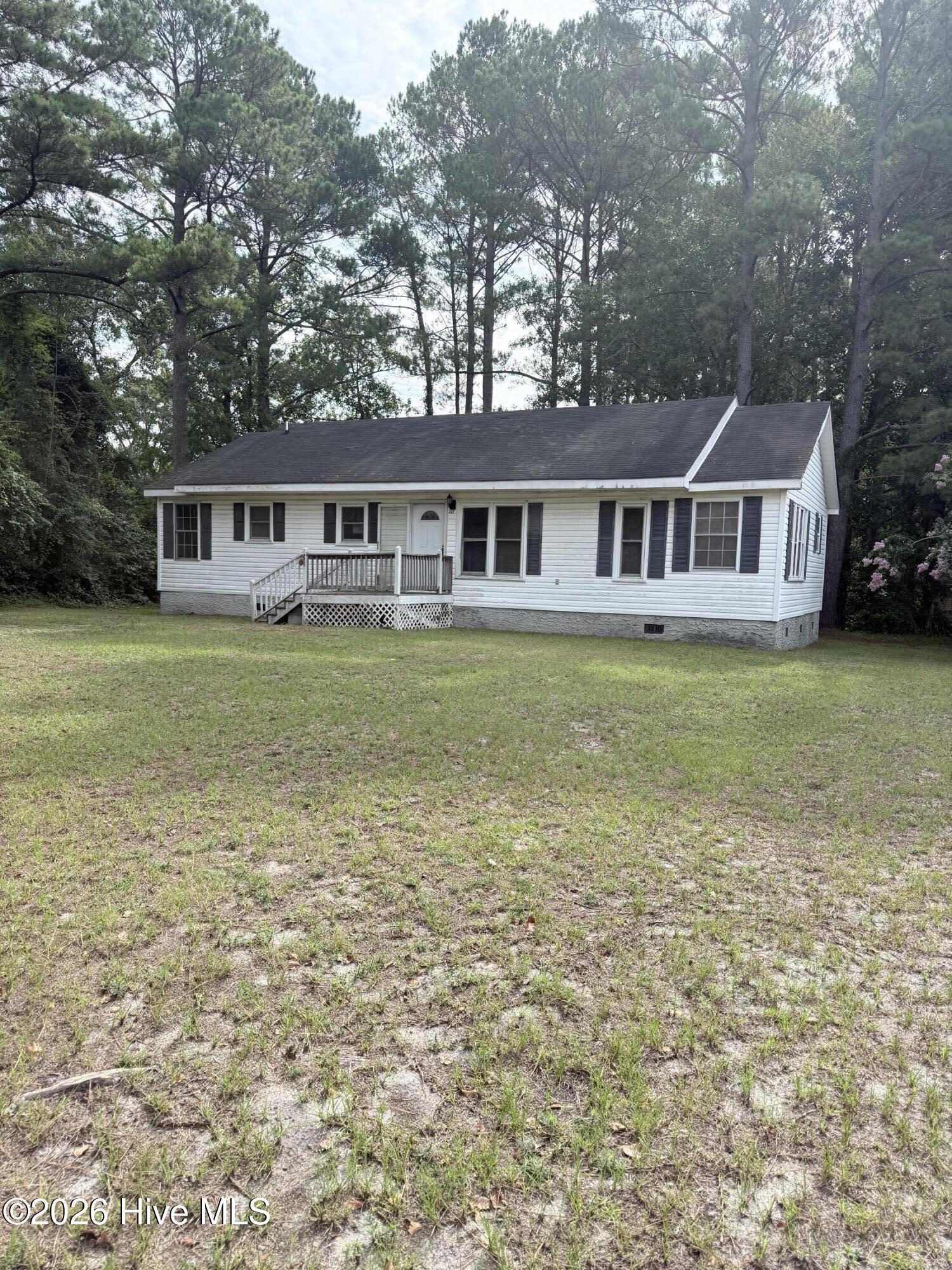 322 Water Oak Court NW — photo