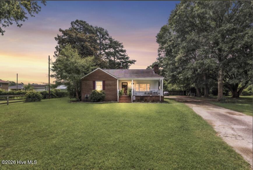 1502 N Hills Court — photo