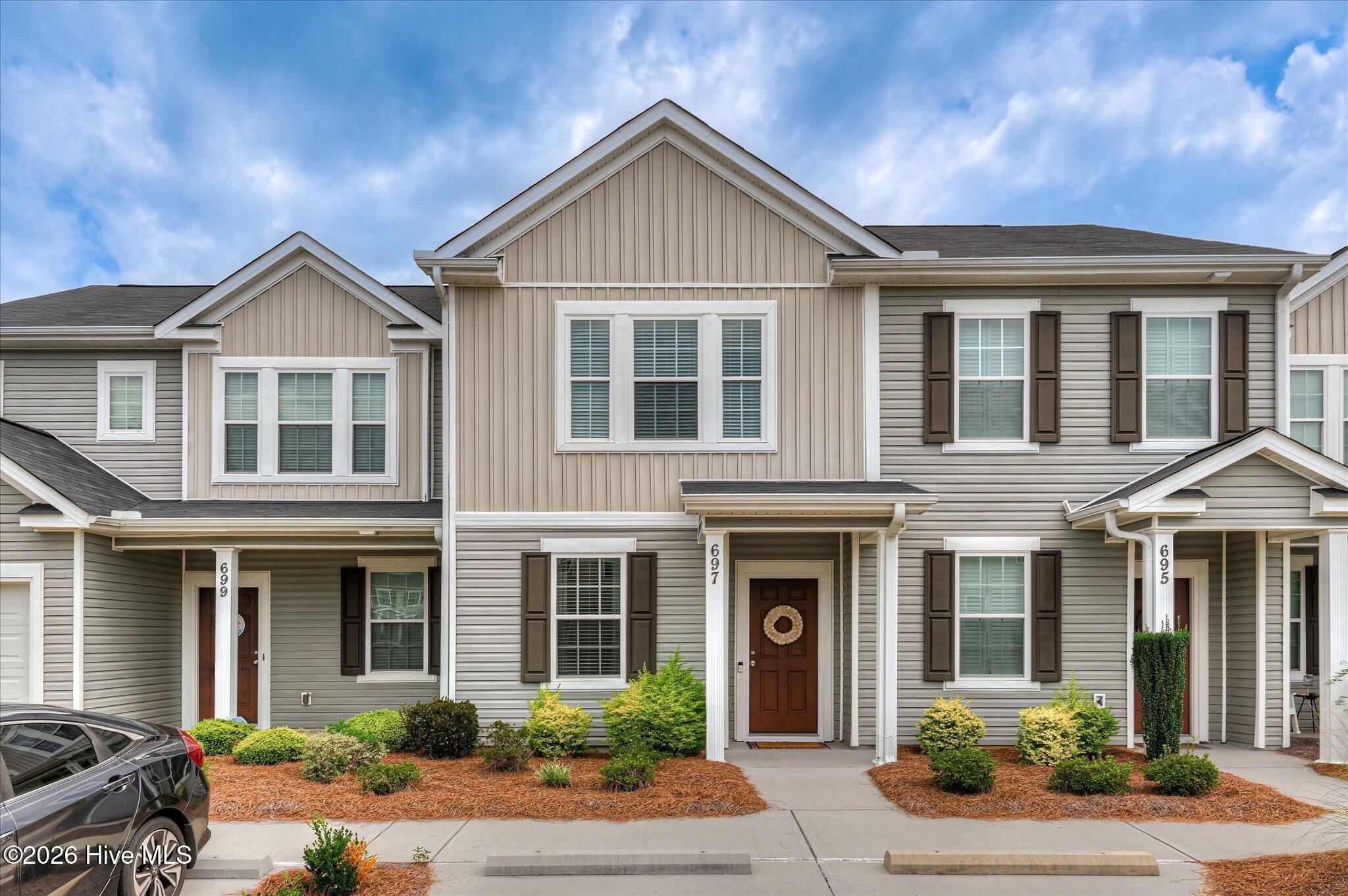 697 Aberdeen Circle — photo