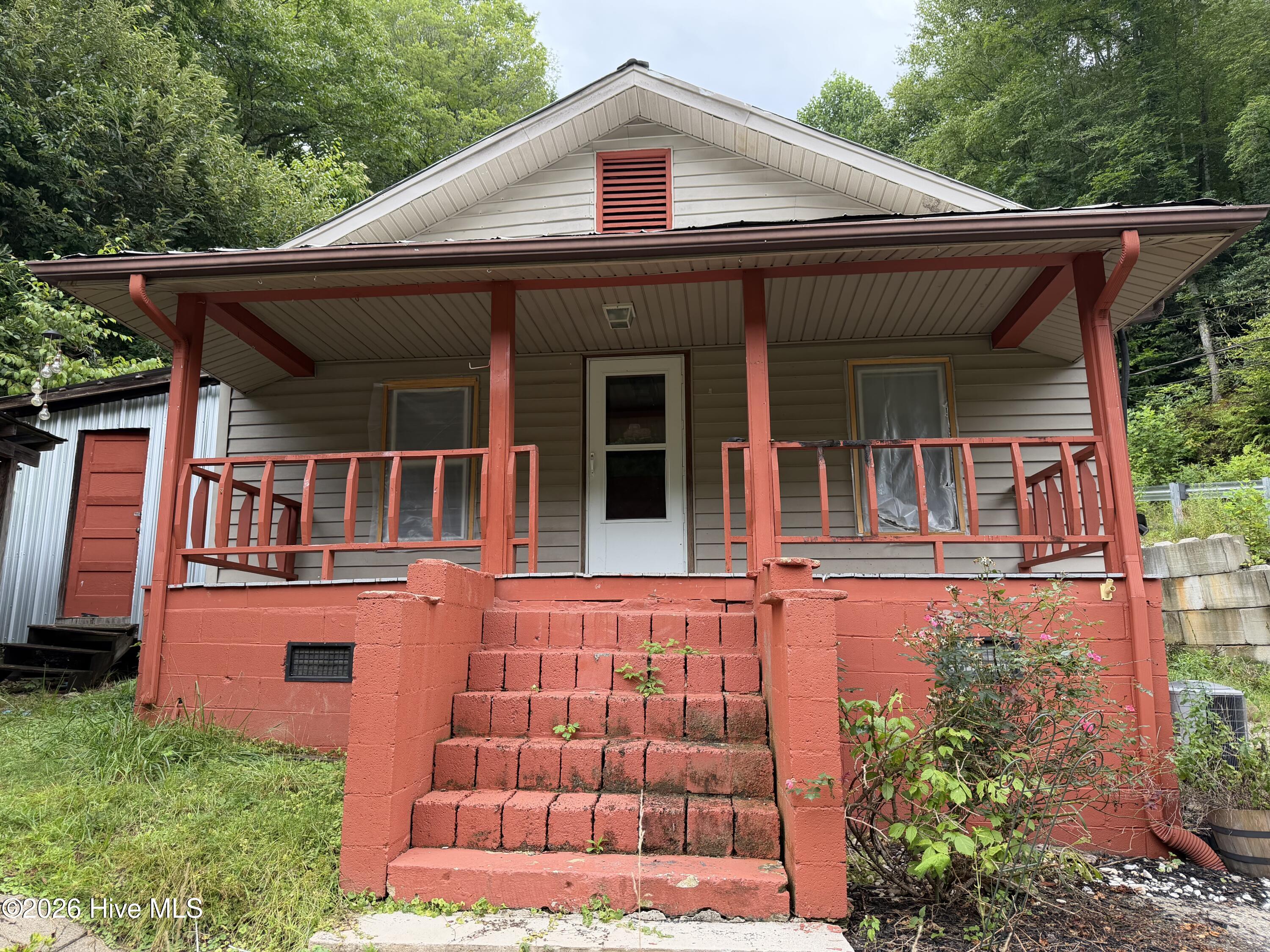 6686 Nc Highway 141 — photo